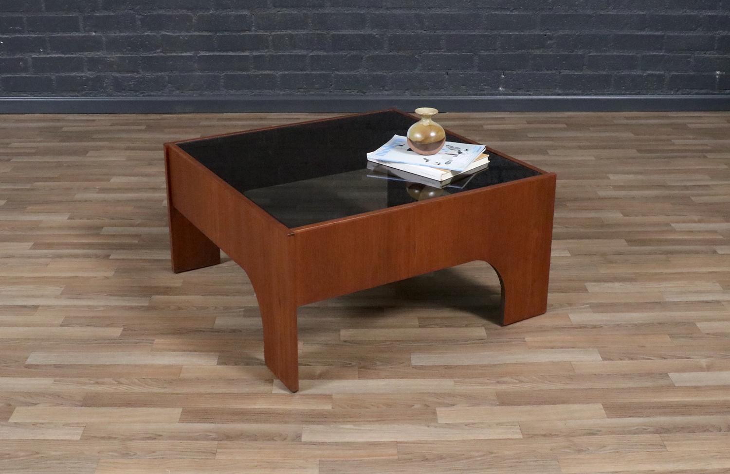Mid-Century Modern Claudio Salocchi “Oriolo” Smoke Glass Coffee Table for Sormani For Sale