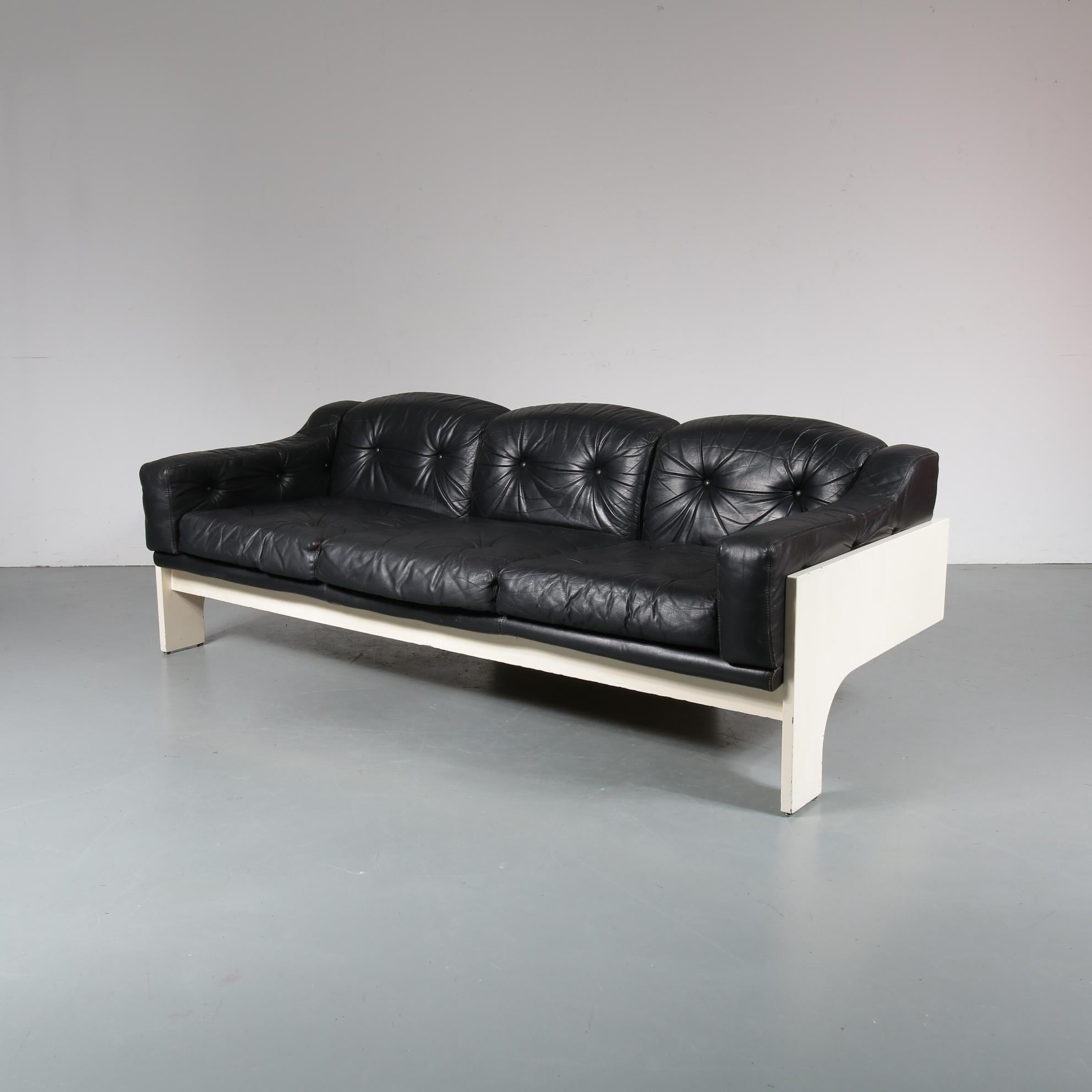 A beautiful sofa, model Oriolo, designed by Claudio Salocchi and manufactured by Sormani in Italy in 1966.

The frame of this unique piece is made of white painted wood, in a unique structure that makes the sofa seem to be floating! The cushions