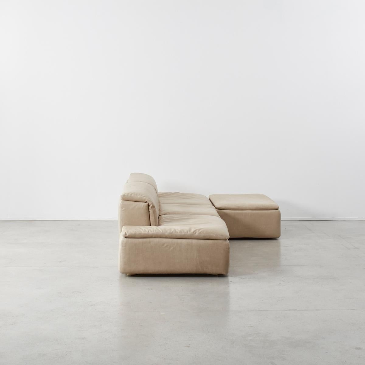 claudio sofa