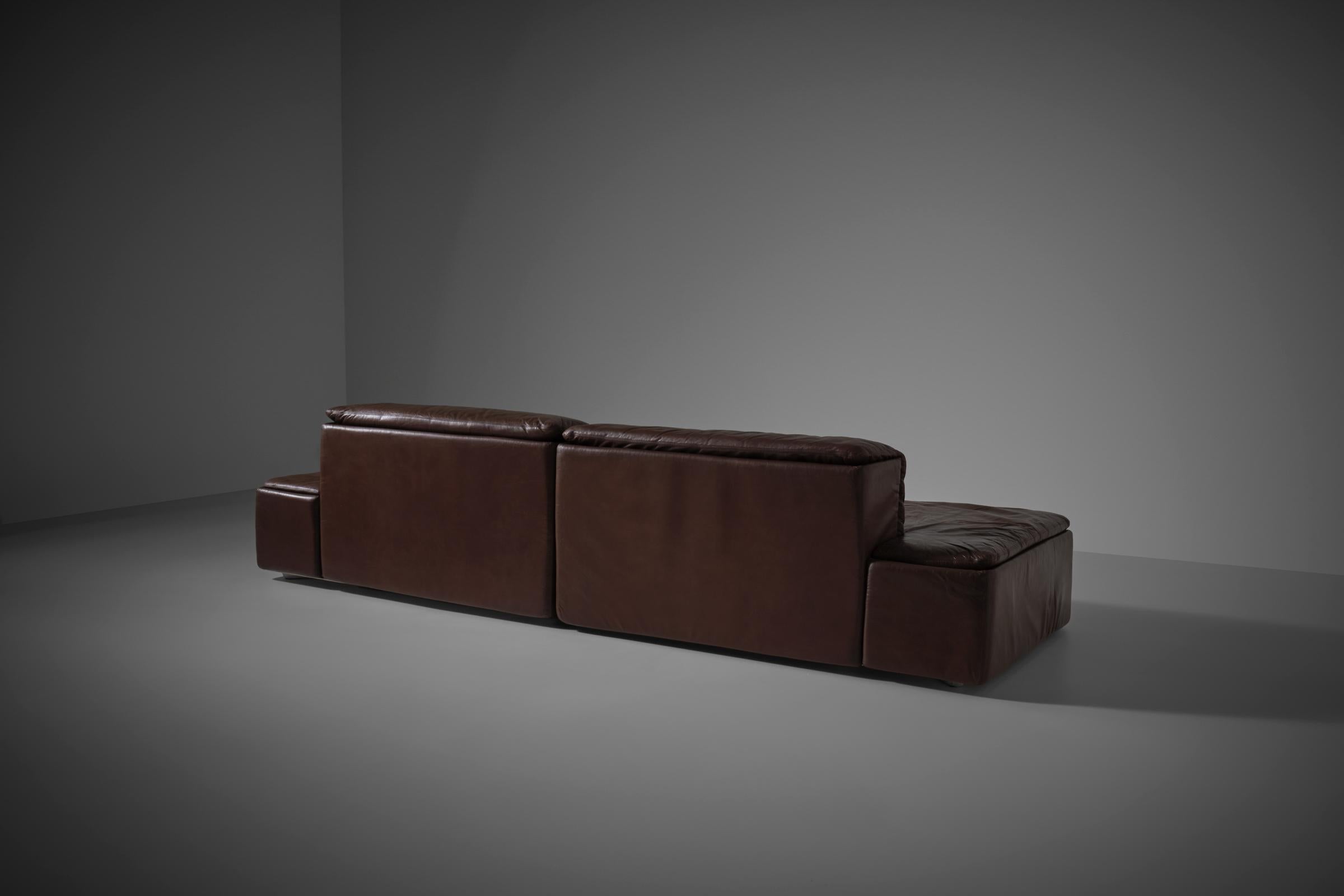 Mid-20th Century Claudio Salocchi ‘Paione’ modular sofa for Sormani, Italy 1968 For Sale