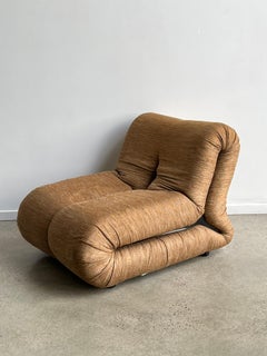Claudio Vagnoni for 1P, 'Pagru' Lounge Chair in Original Brow Fabric, 1960s