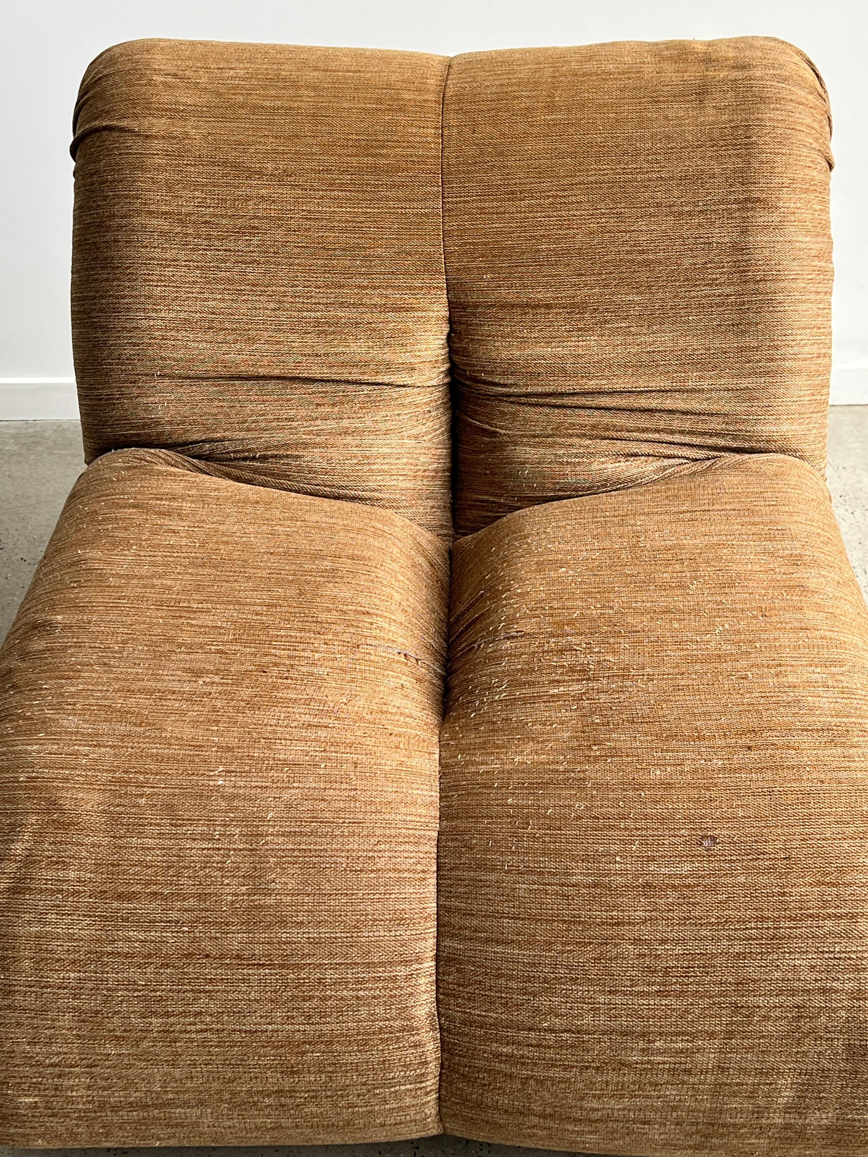Claudio Vagnoni for 1P, 'Pagru' Lounge Chair in Original Brow Fabric, 1960s 2