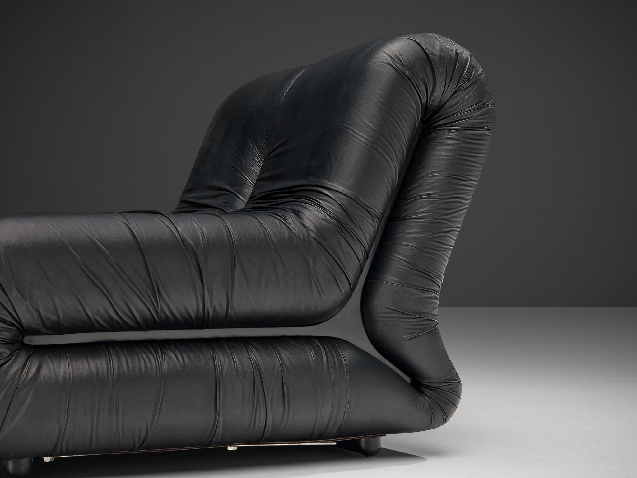 Claudio Vagnoni for 1P Pair of 'Pagru' Lounge Chairs in Black Leather In Good Condition In Waalwijk, NL
