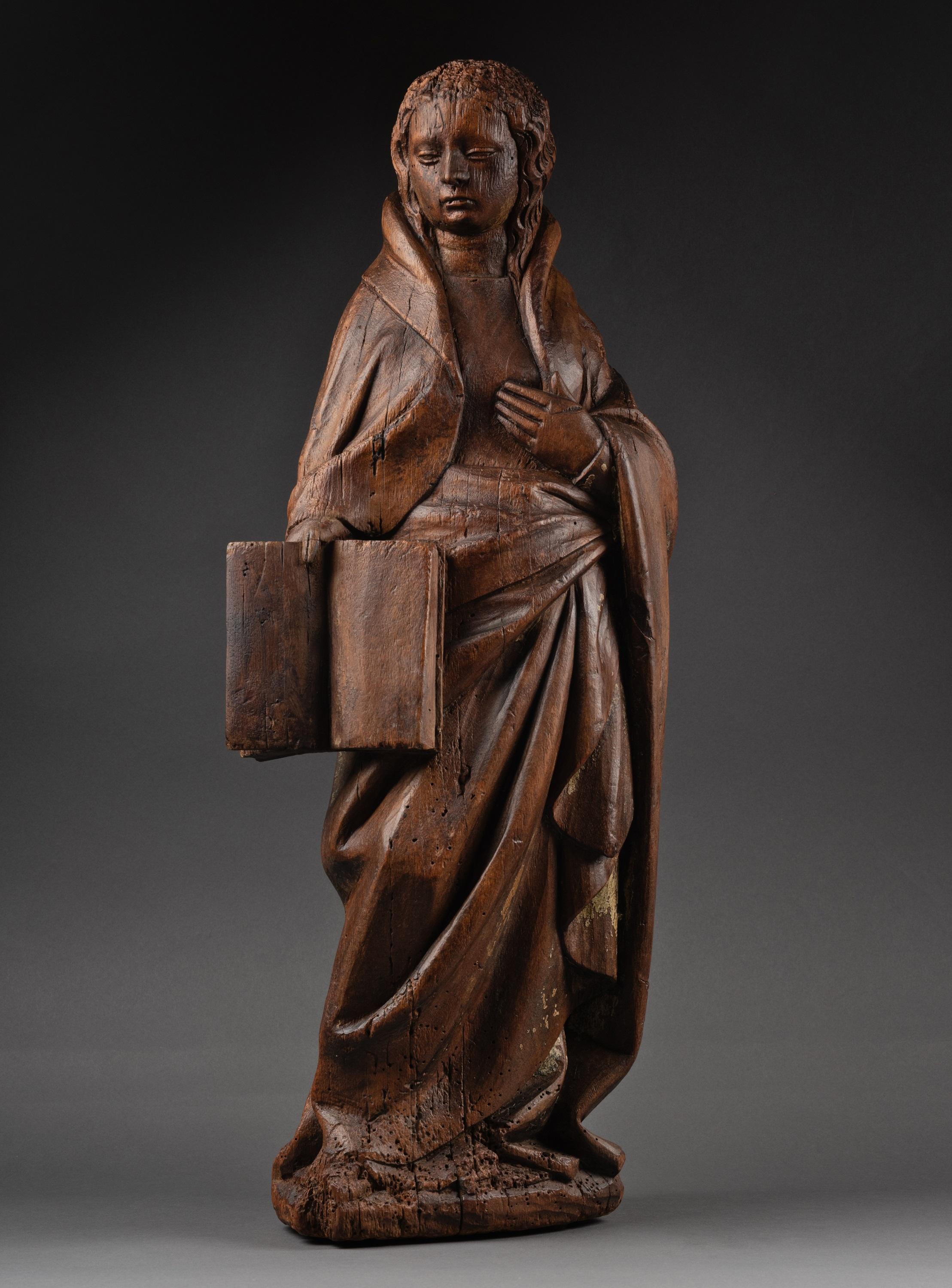 Virgin of the Annunciation, Burgundy, early 15th century - Sculpture by Claus de Werve