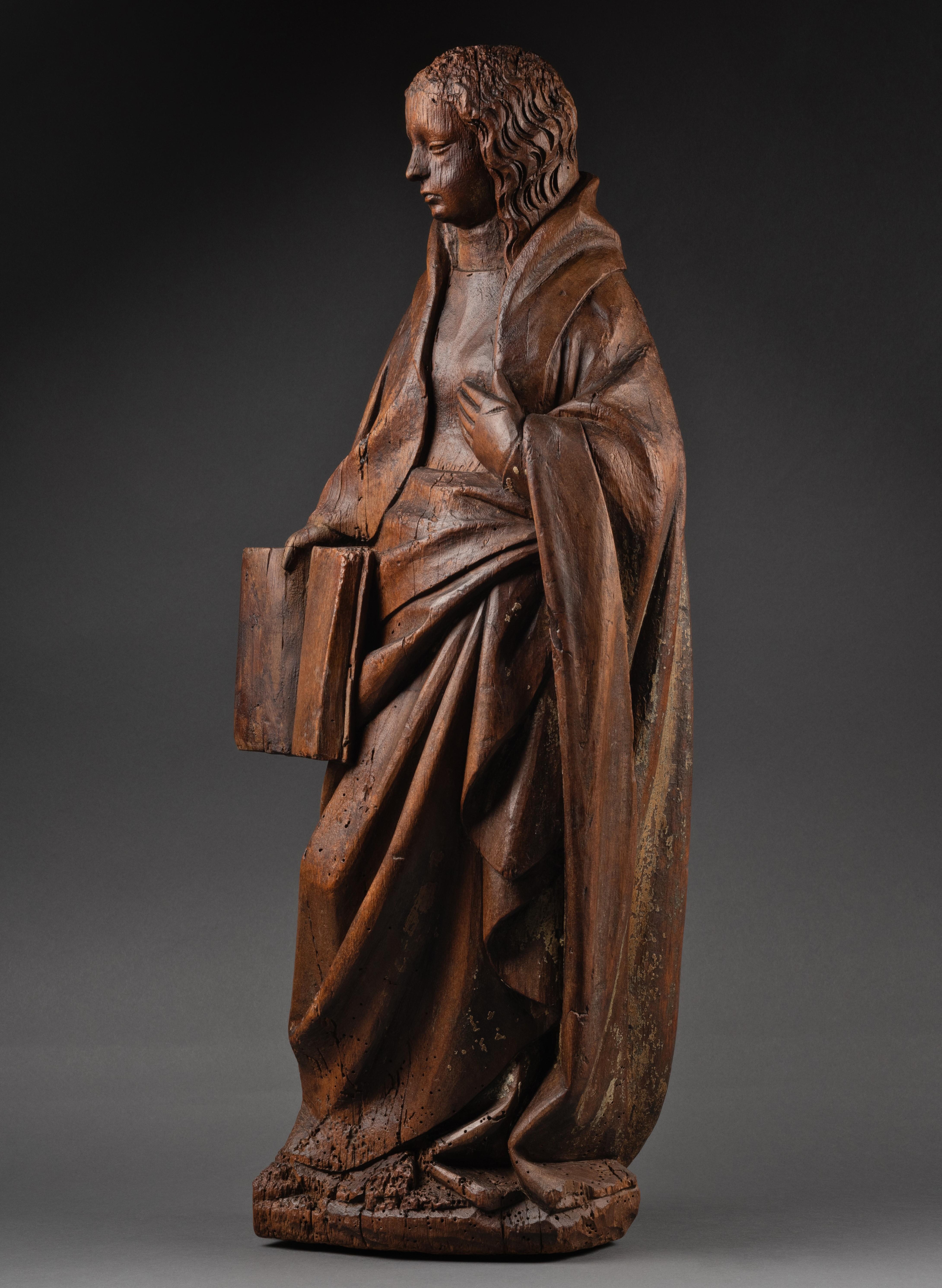 Virgin of the Annunciation, Burgundy, early 15th century - Brown Figurative Sculpture by Claus de Werve