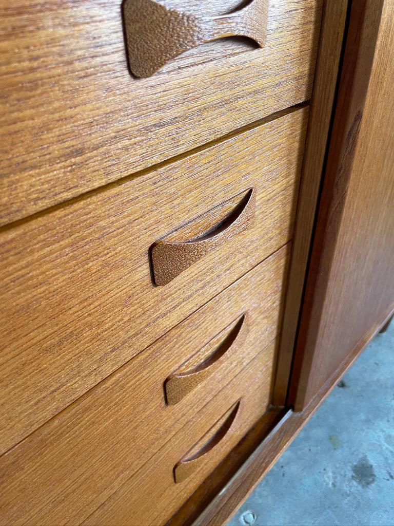 Clause and Son Danish Mid Century Credenza or Media Console In Good Condition In Fort Lauderdale, FL