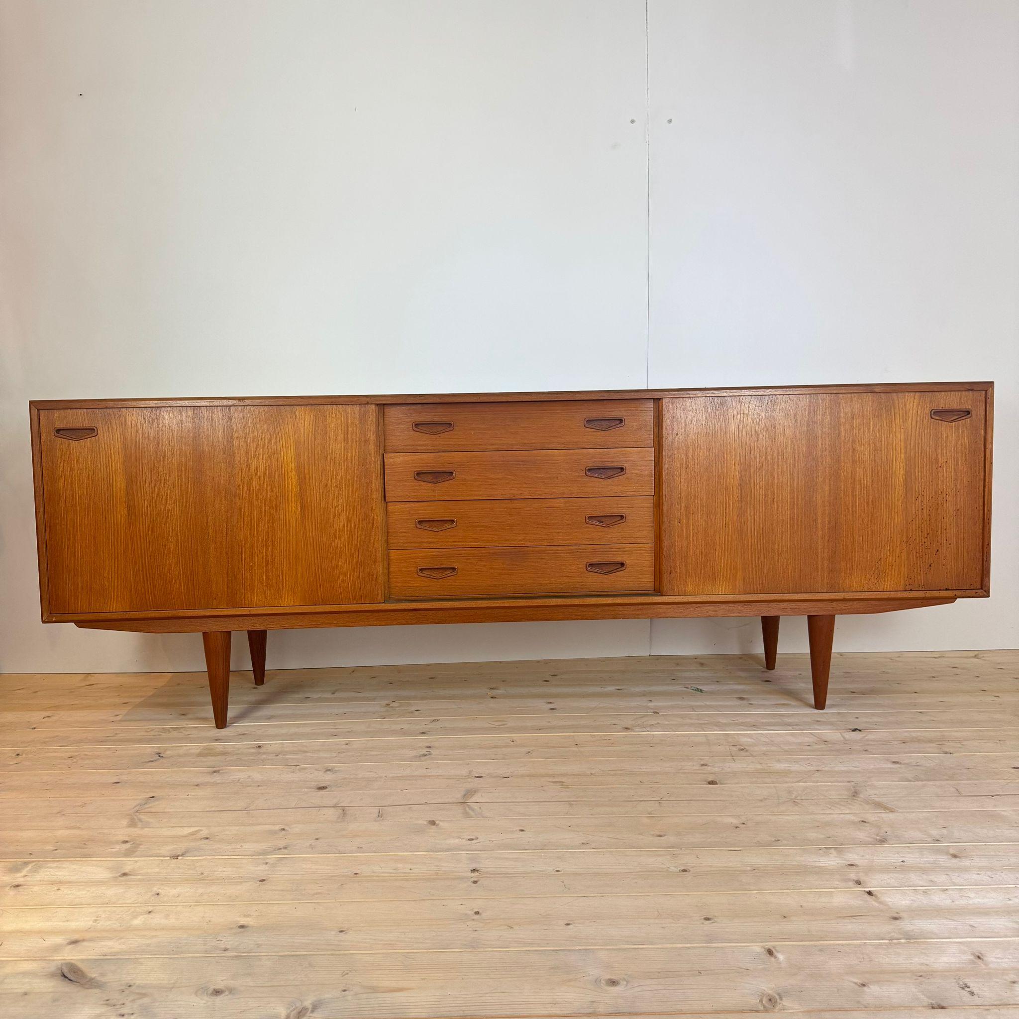 Clausen & Son vintage teak sideboard, Denmark 1960s In Good Condition For Sale In Torino, IT