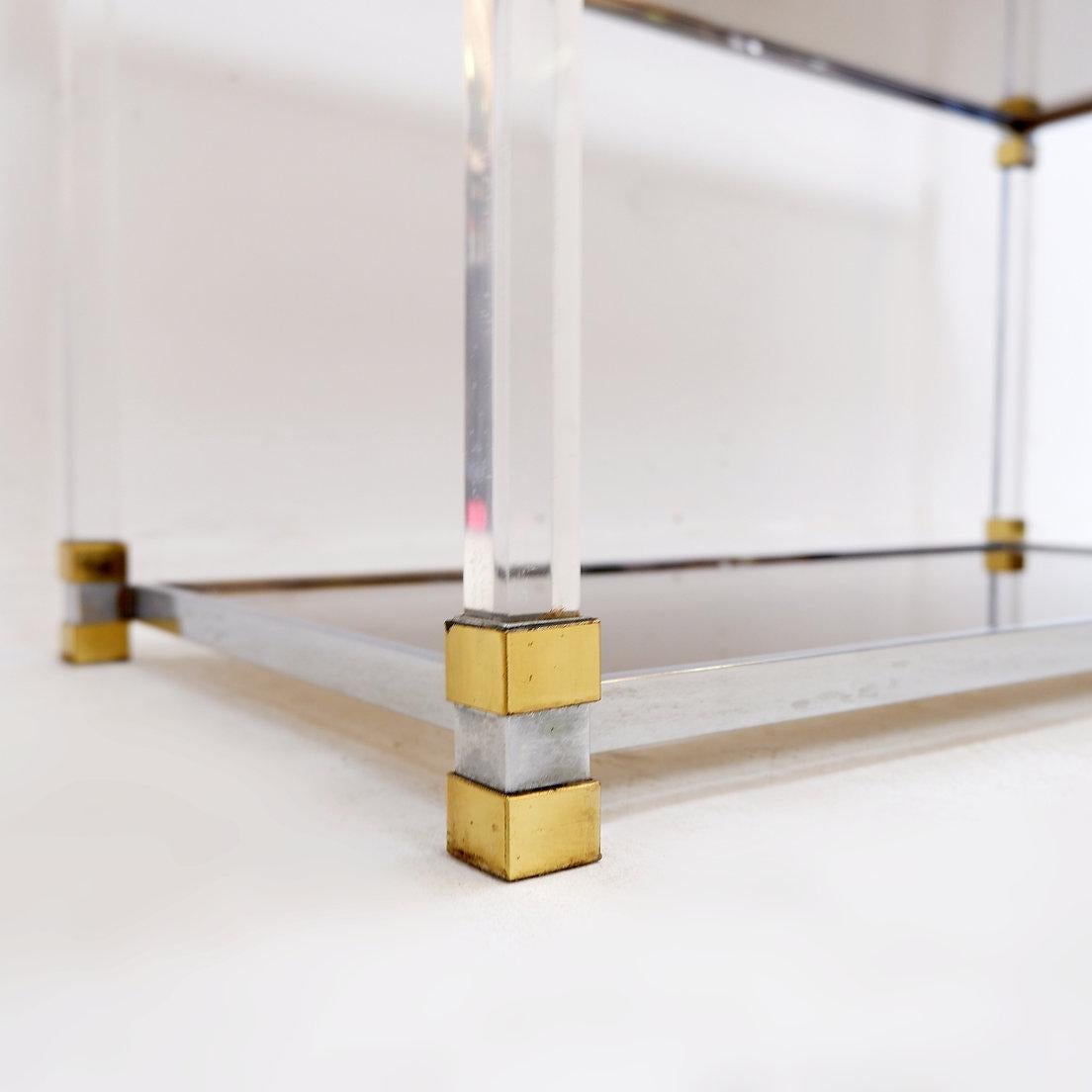 Claustra shelf in plexiglass, smoked glass and brass, Charles Hollis Jones style For Sale 4