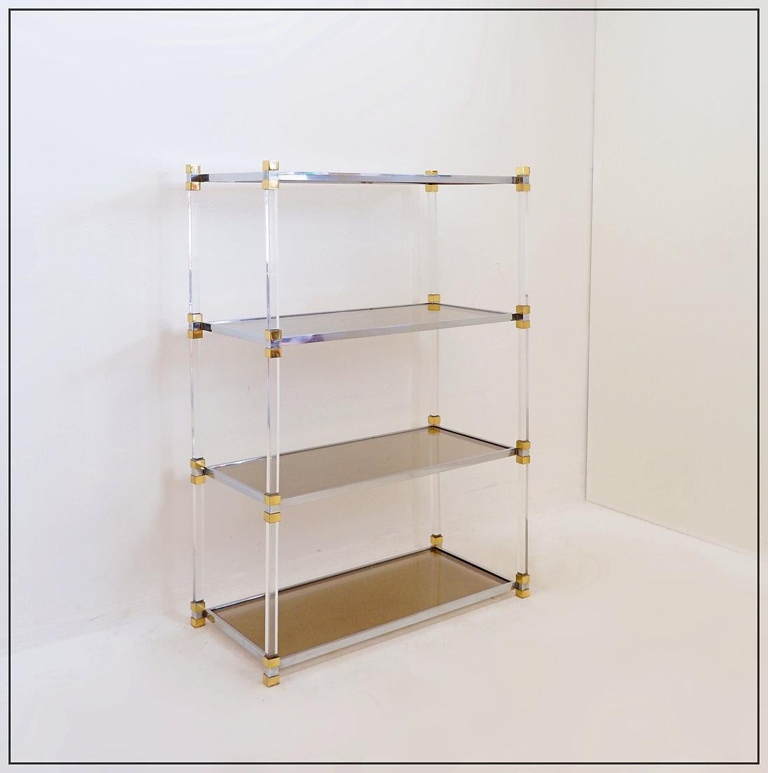 Claustra shelf in plexiglass, smoked glass and brass, Charles Hollis Jones style For Sale 7