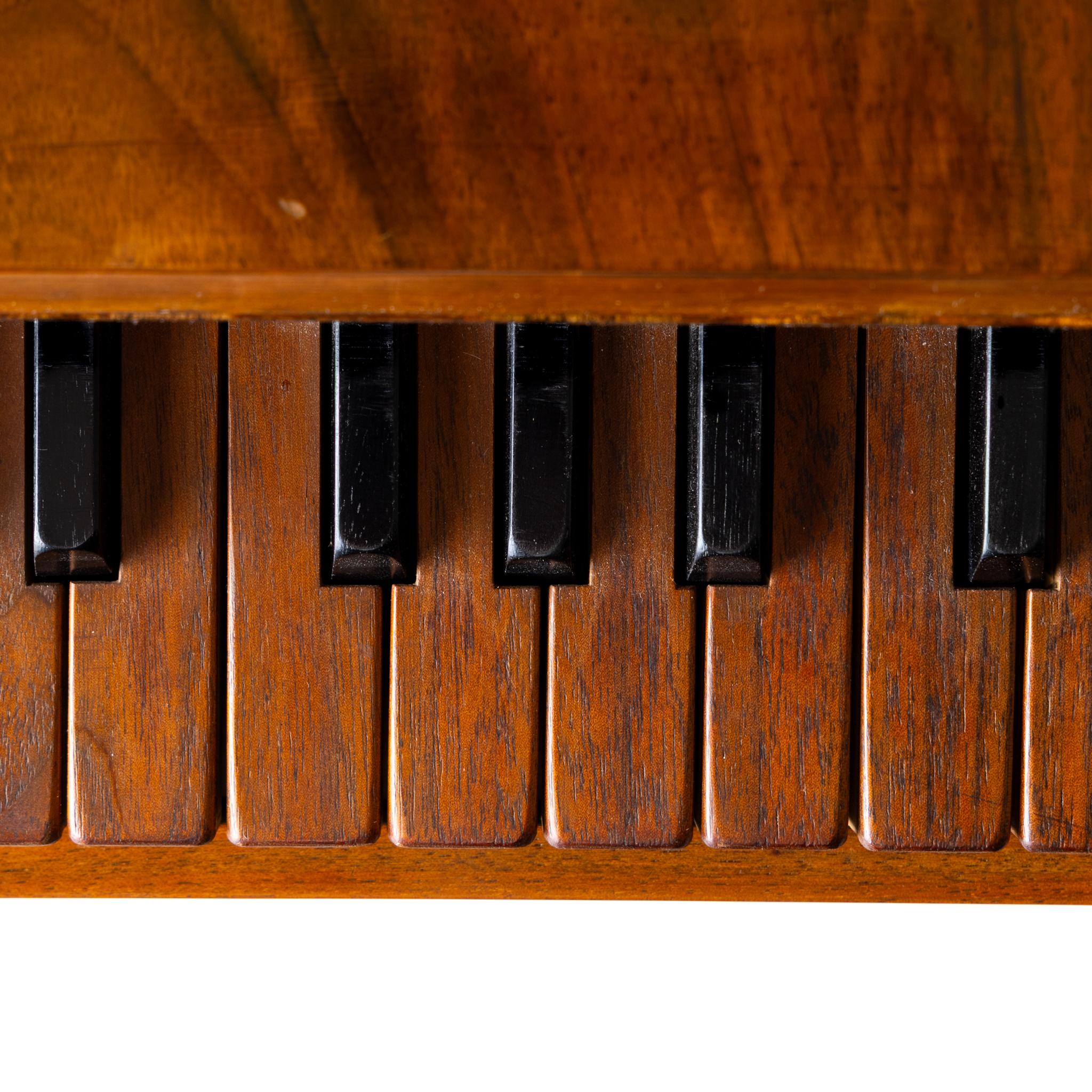 Clavichord, 20. Jahrhundert im Angebot 5