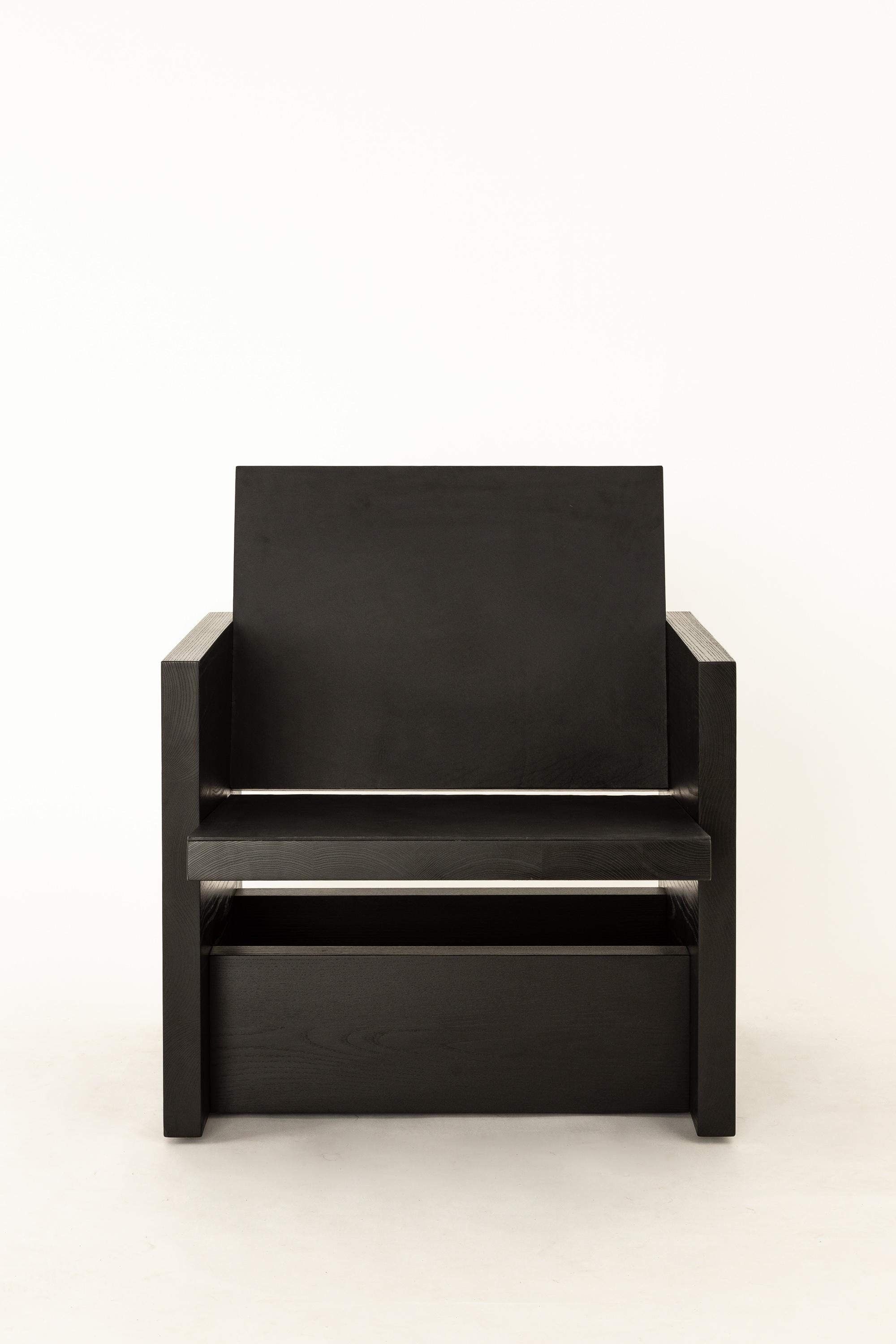 Contemporary Clavijero Lounge Chair, Black Finished Oak Wood For Sale