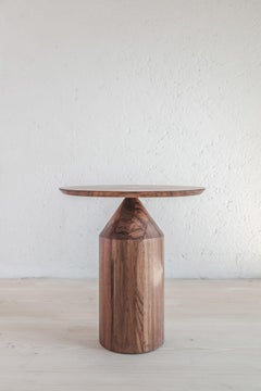 Clavo- Mesa auxiliar pequeña