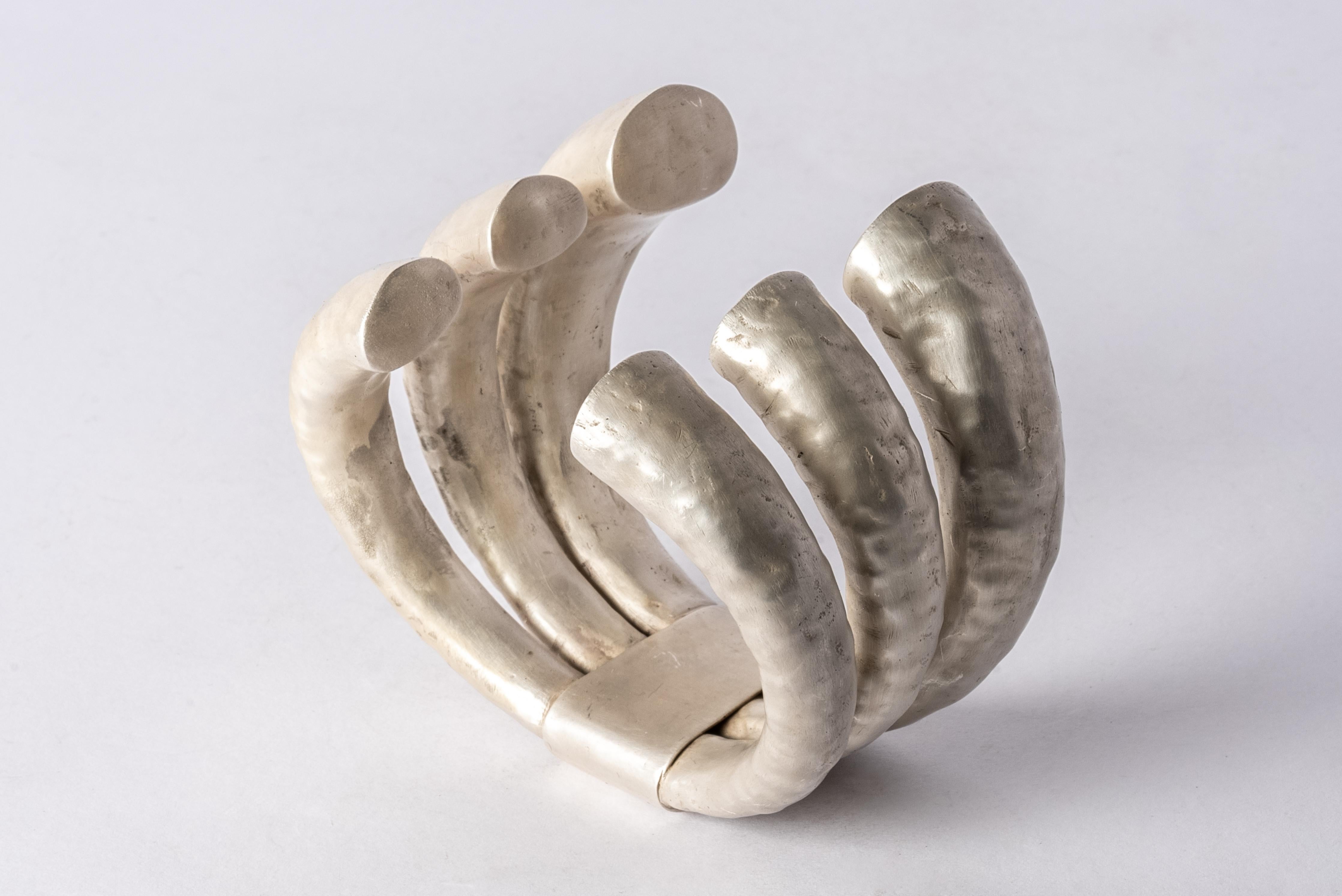 Claw Bracelet v1 (AS) In New Condition For Sale In Hong Kong, Hong Kong Island