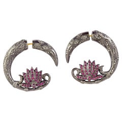 Claw & Flower Shaped Tunnel Earring With Ruby & Diamonds In 18k Gold & Silver