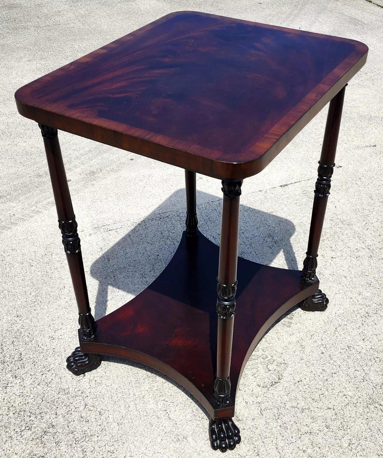 Beistelltisch mit Klauenfuß von Hickory Chair Co, Vintage im Angebot 5