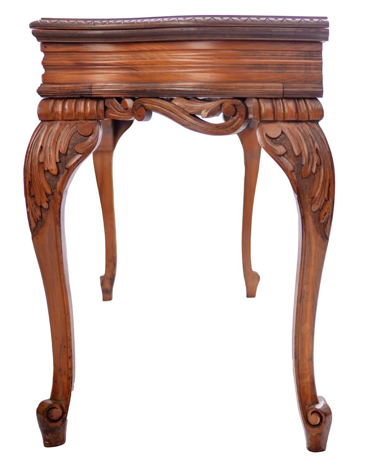Mesa Demi-Lune Plegable de Roble en Bastante bueno estado para la venta en Asheville, NC