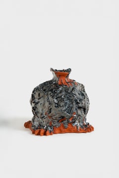 Vase 'The Claw That Could Kill' en céramique émaillée de Niki Danai