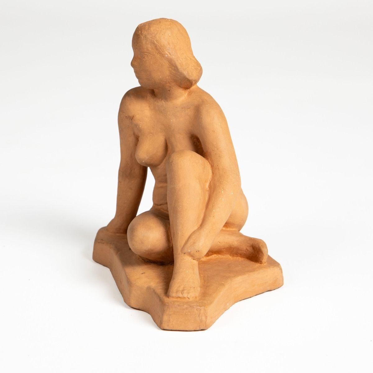 Danois Figurine en argile d'une femme assise - Bengt Lissegårdh 1950's en vente