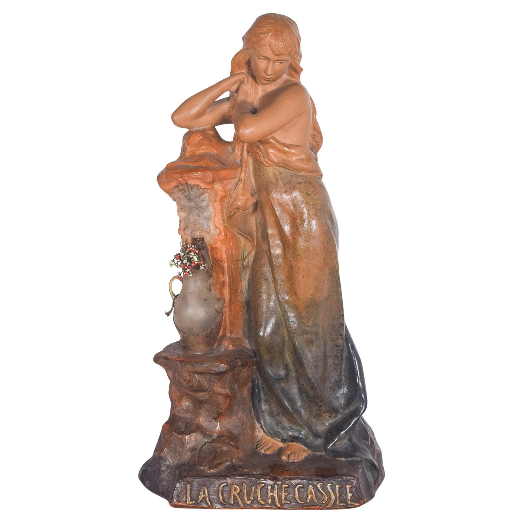 Figurine en argile, "La Cruche Cassée", France en vente