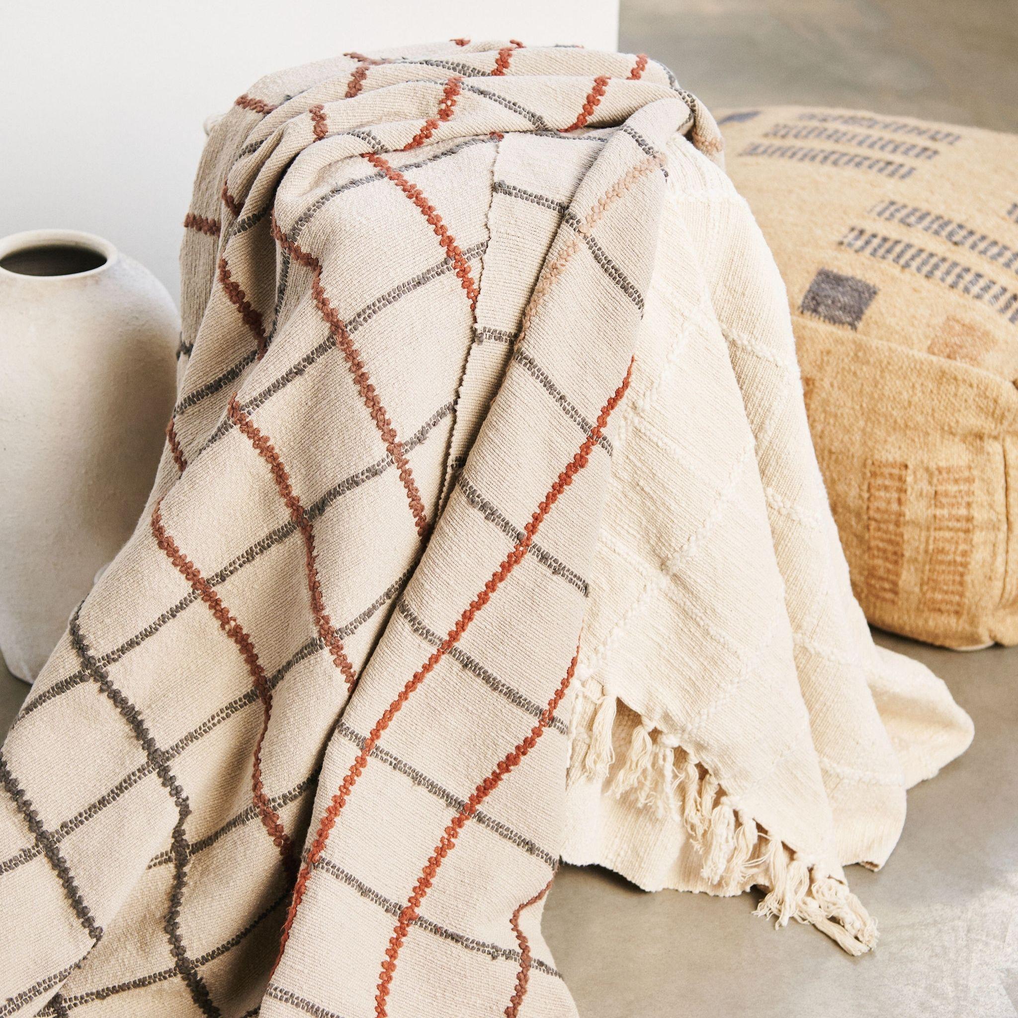 Moderne Clay Beige Brown Checks Pattern Handloom Modern Artisanal en vente