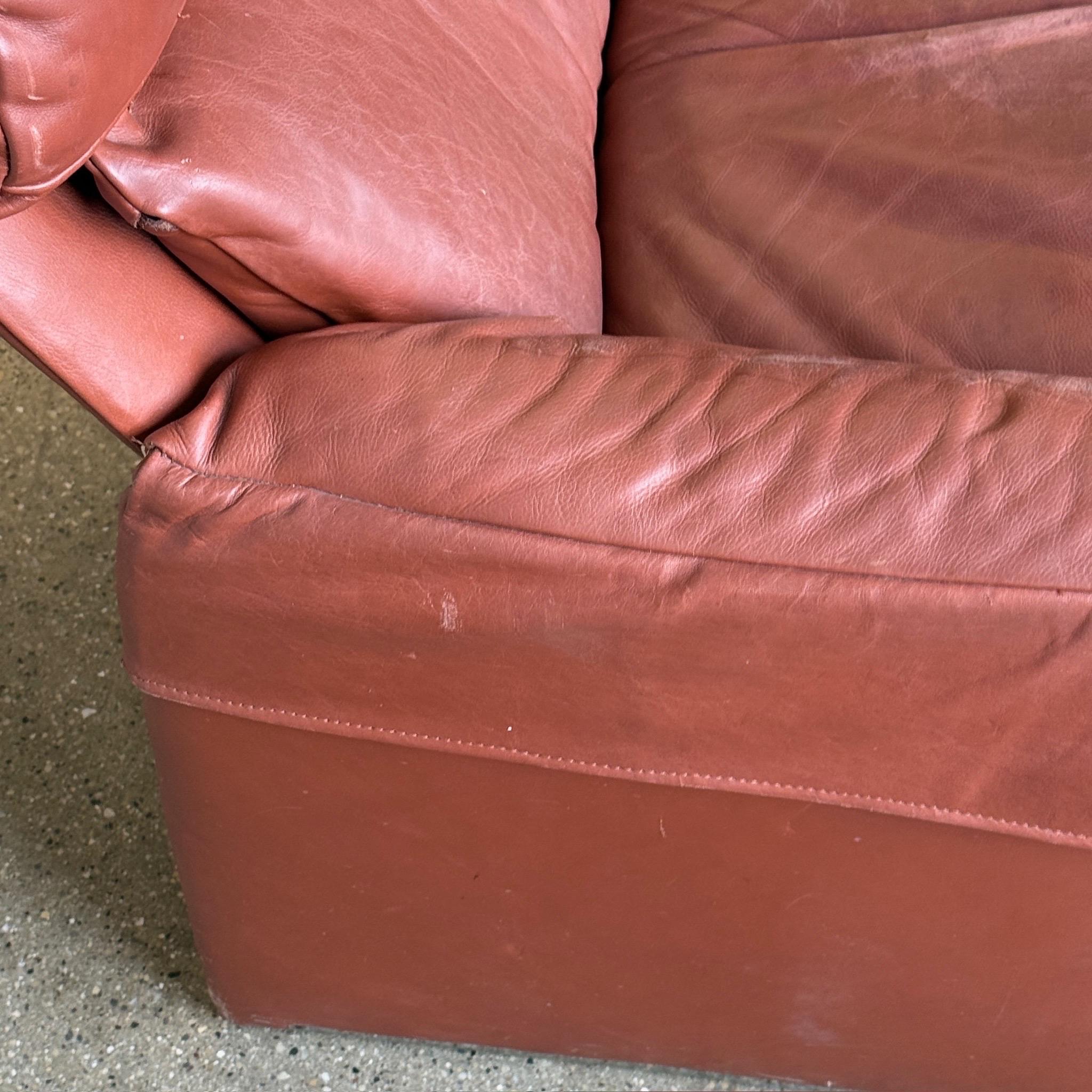 Clay Leather Lounge Chair di Giovanni Offredi per Saporiti in vendita 1