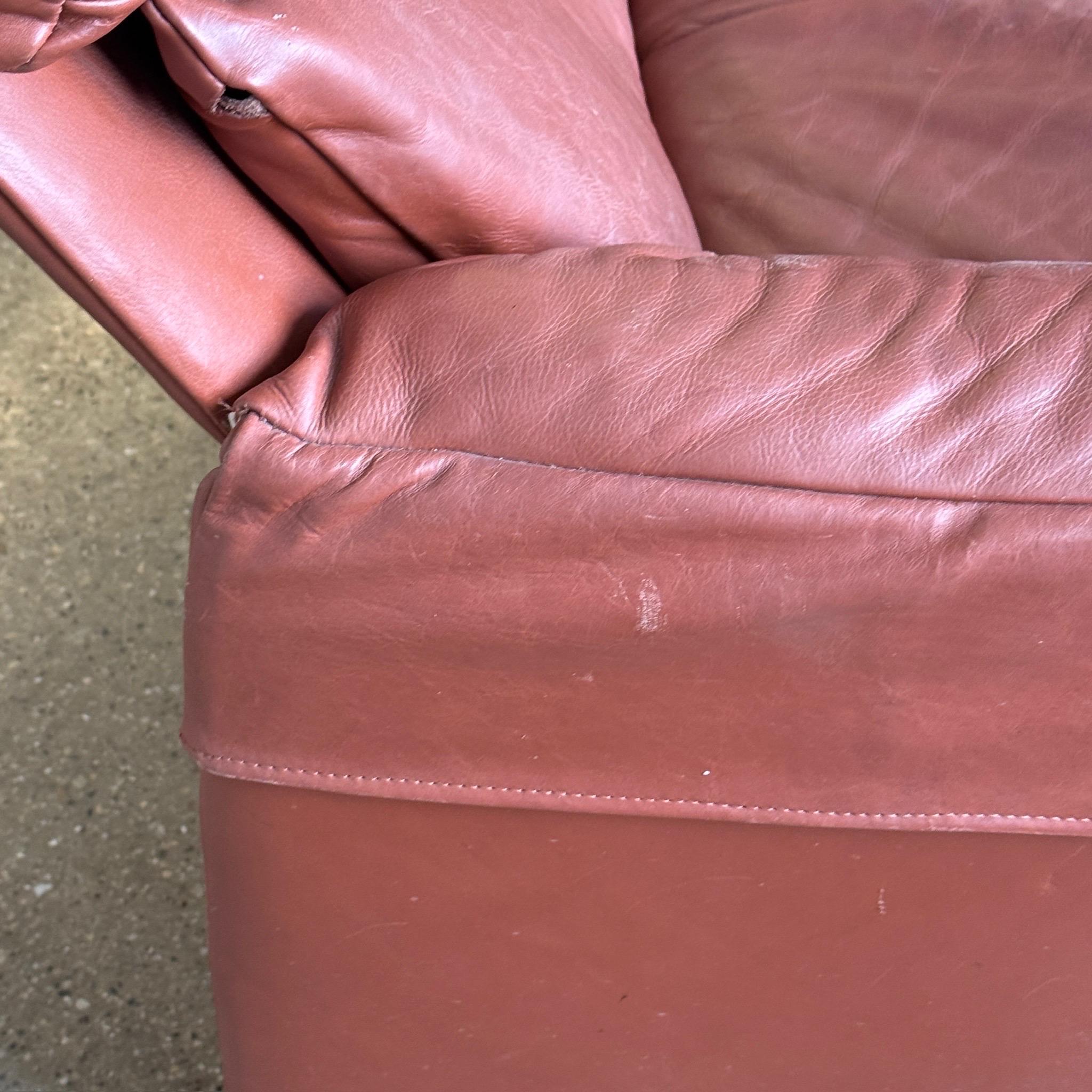Clay Leather Lounge Chair di Giovanni Offredi per Saporiti in vendita 2