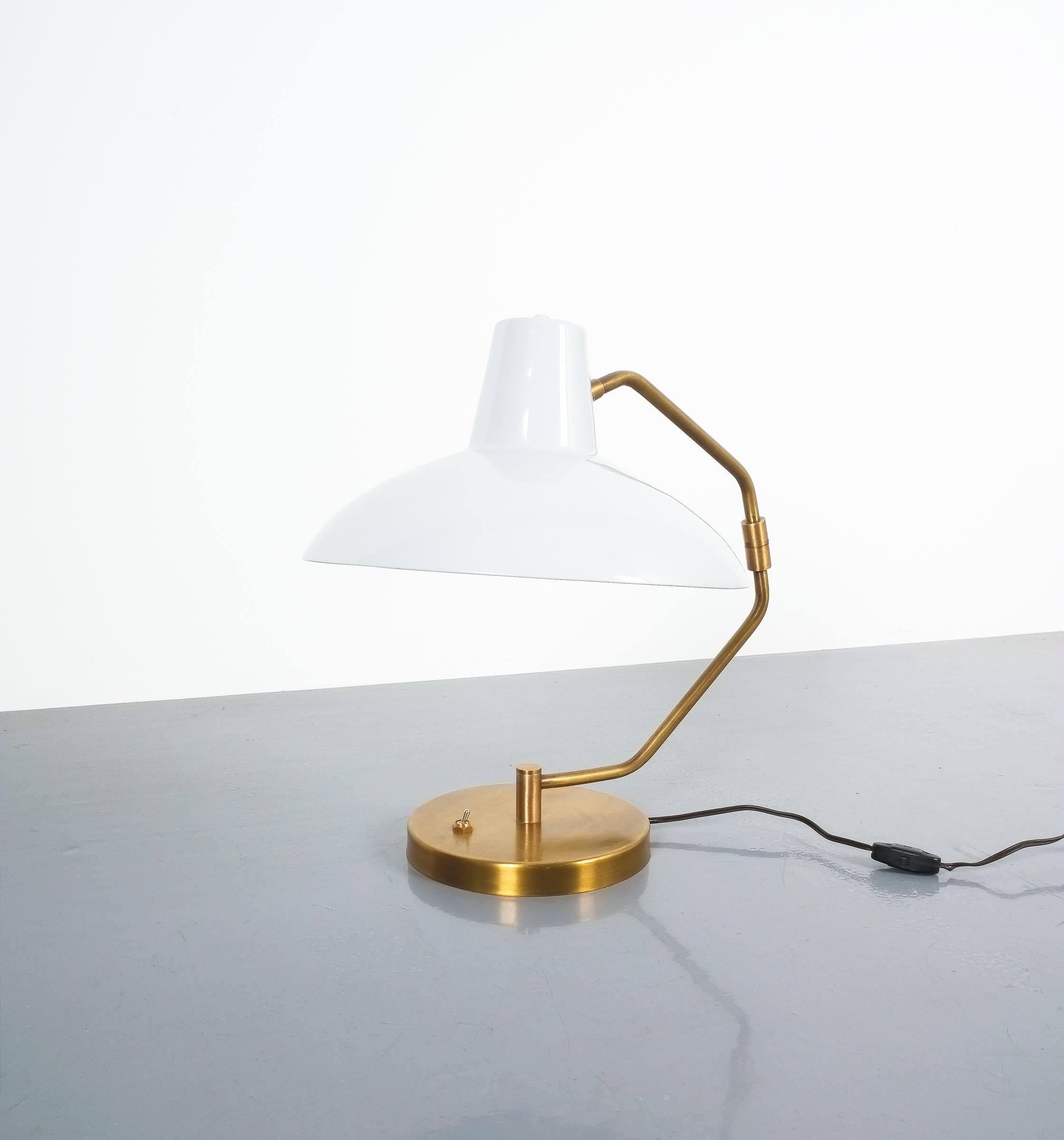Clay Michie for Knoll International Articulating No. 8 Table Lamp For Sale  at 1stDibs