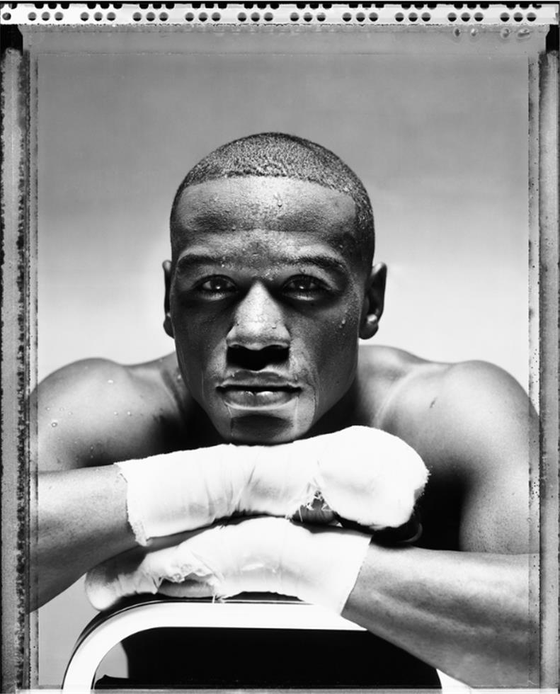 Clay Patrick McBride Black and White Photograph – Floyd Mayweather