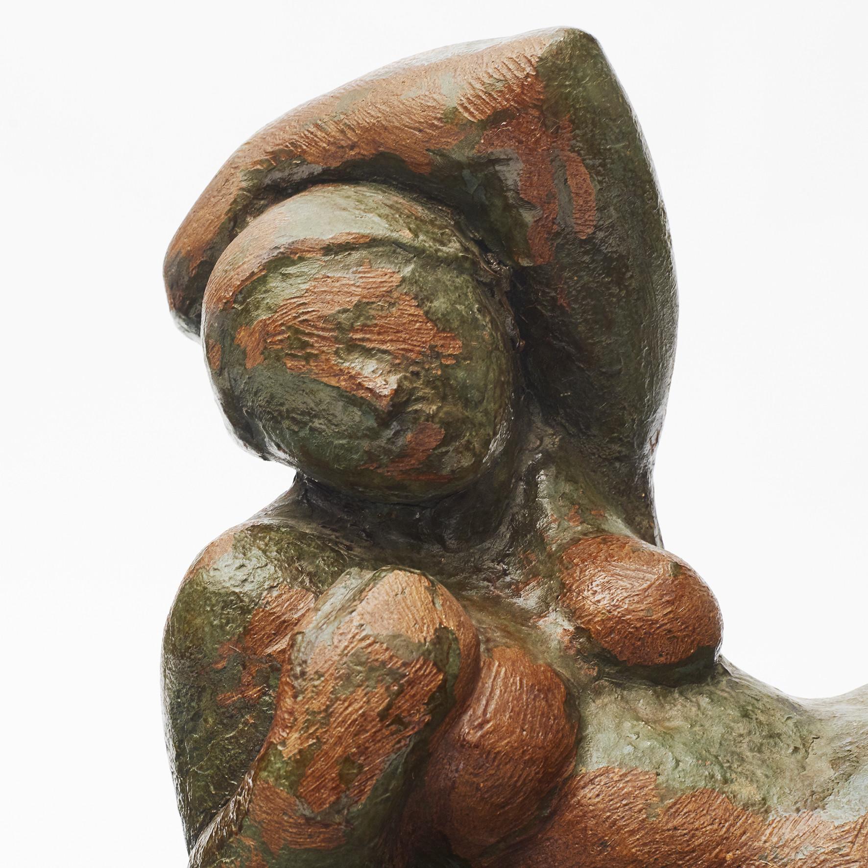 Gebrannte Tonskulptur einer nackten, liegenden Frau.
Im Stil von Gerhard Henning (oder einem unsignierten Gerhard Henning).
Eine sehr charismatische und dekorative Skulptur.
 