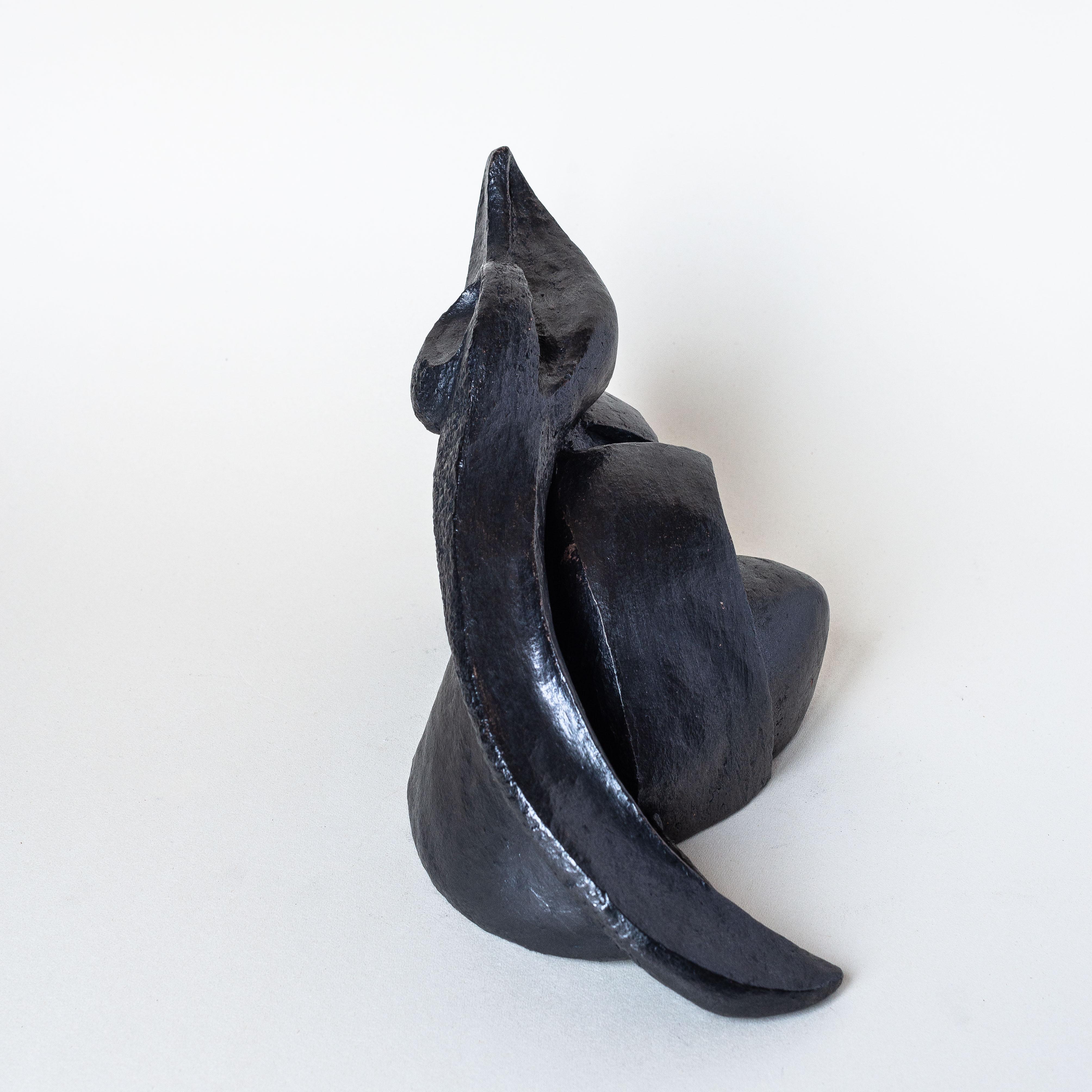 Scultura in argilla Cigno astratto, grafite nera anni '70 in vendita 1