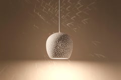 Claylight 5" Keramik-Pendelleuchte – Punktmuster: Handgefertigte, skulpturale Leuchte