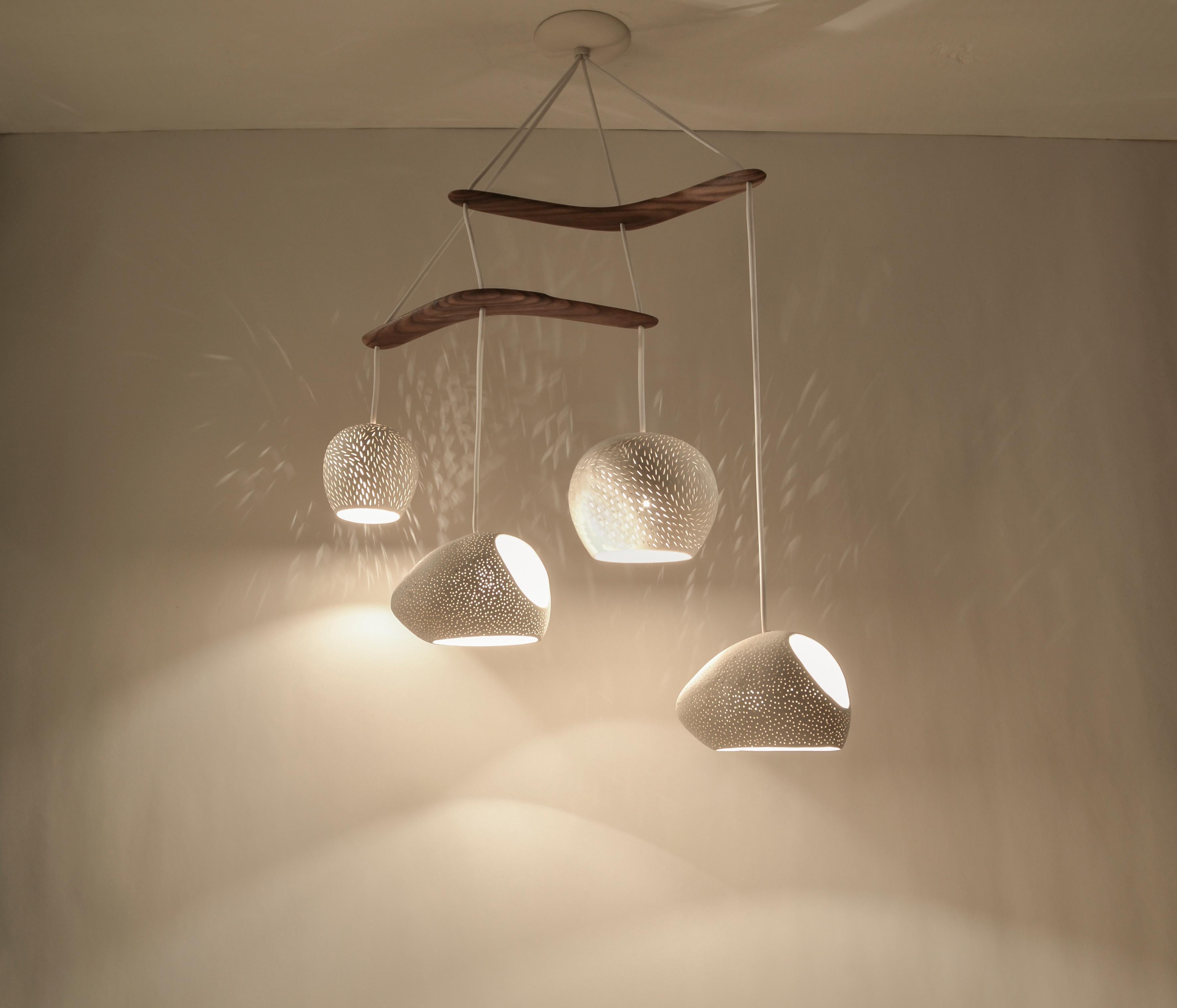 CLAYLIGHT BOOMERANG LARGE • Lustre moderne  Pendentif à quatre lumières  Céramique en vente 7