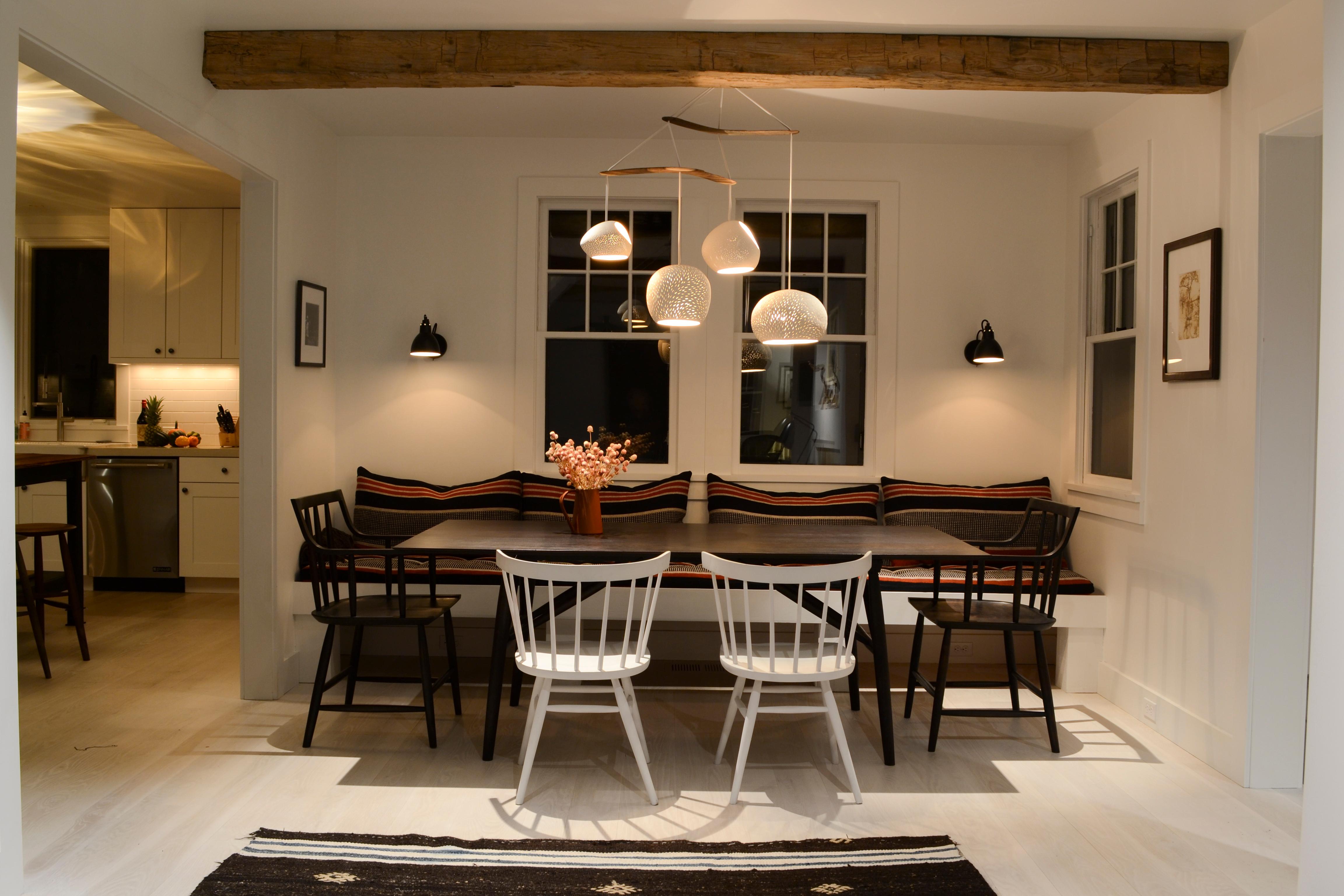 Contemporary CLAYLIGHT BOOMERANG XL   Four Light Pendant Chandelier  White Ceramic For Sale