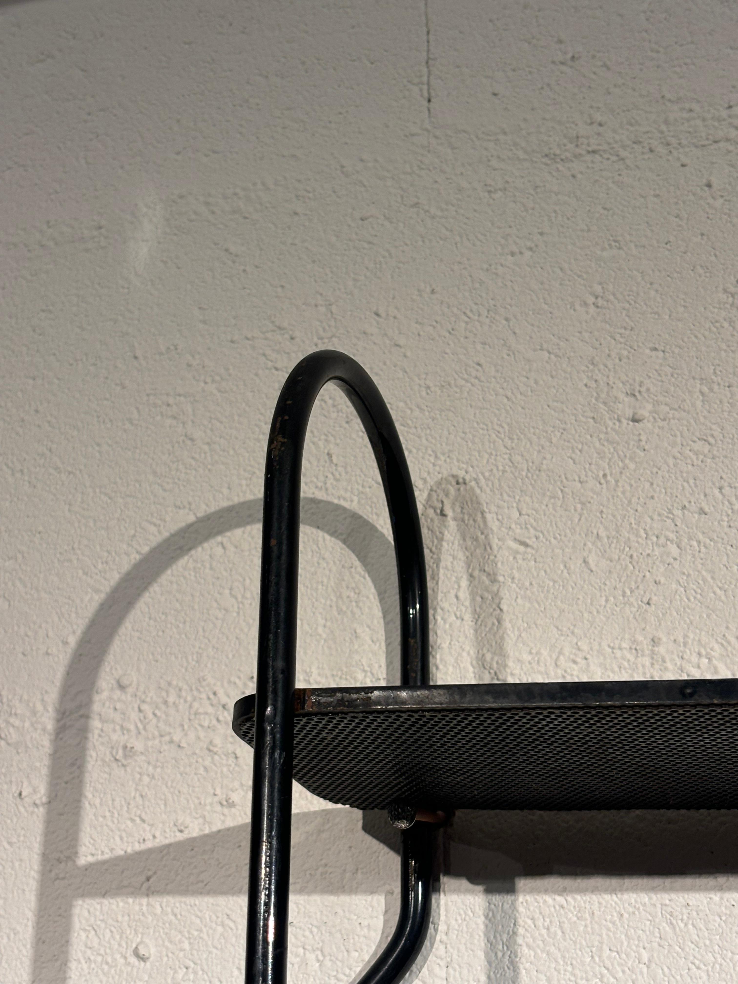 Estanterías Clé de sol de Mathieu Matégot en venta 3