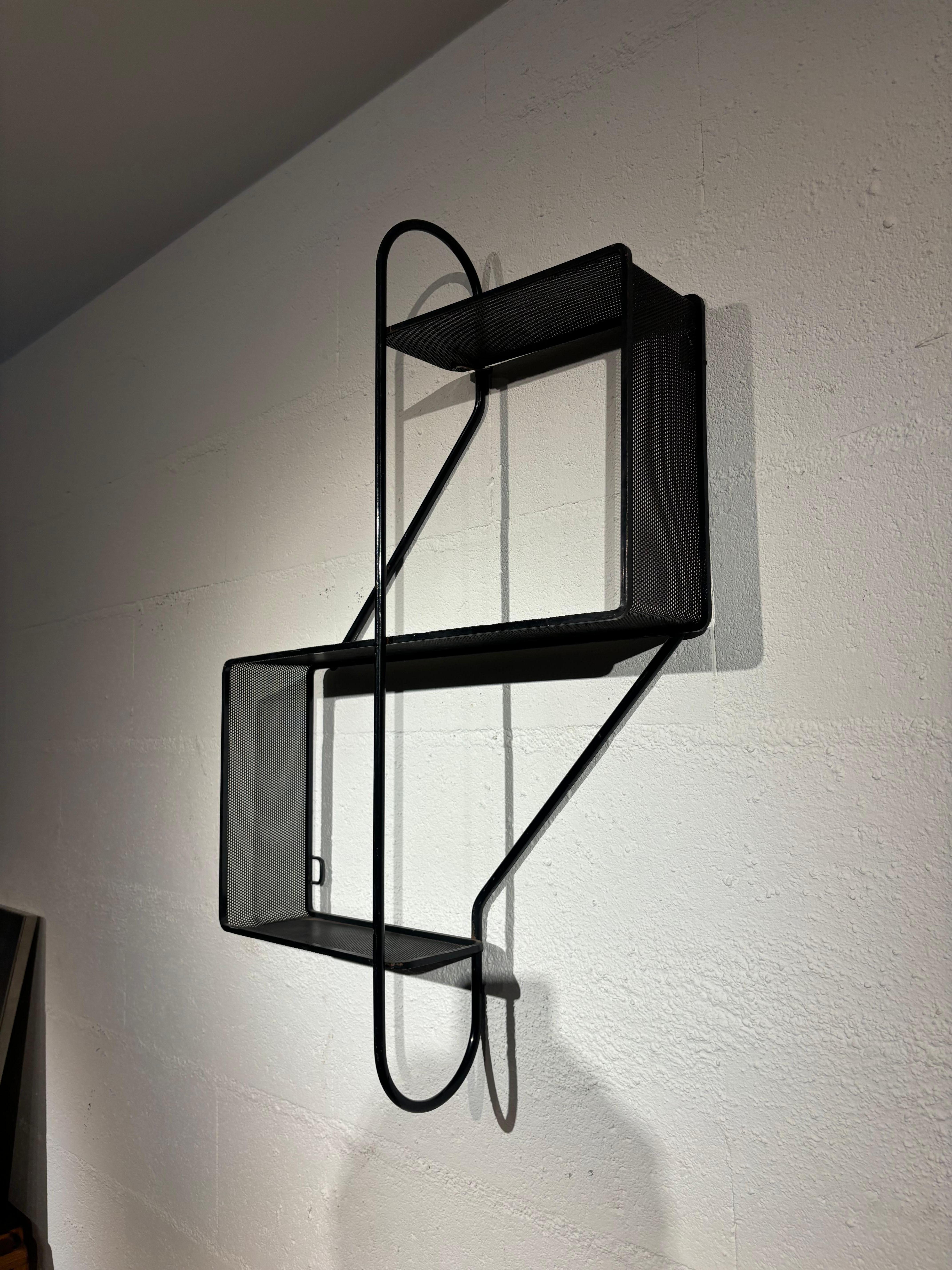 Estanterías Clé de sol de Mathieu Matégot en venta 6