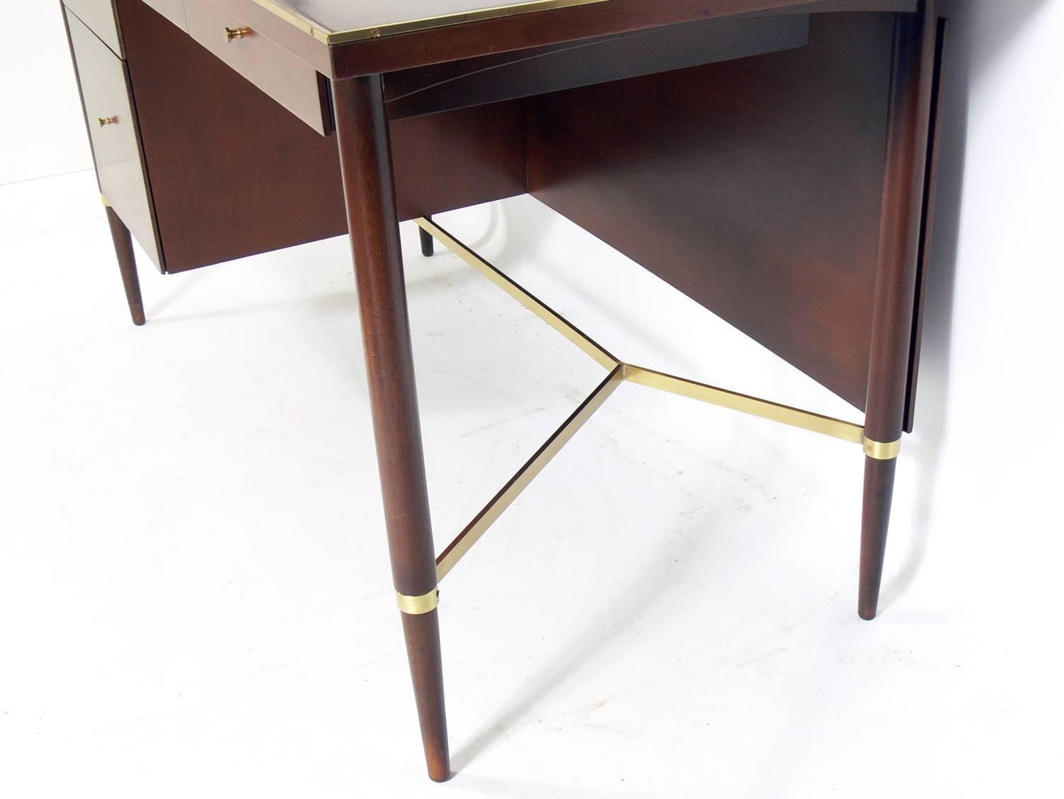 Mid-20th Century Clean Lined Modern Desk by Paul McCobb For Sale