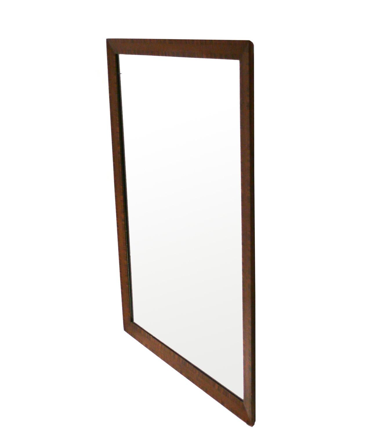 Specchio in palissandro foderato, americano, anni '50 circa. Misura 41,5