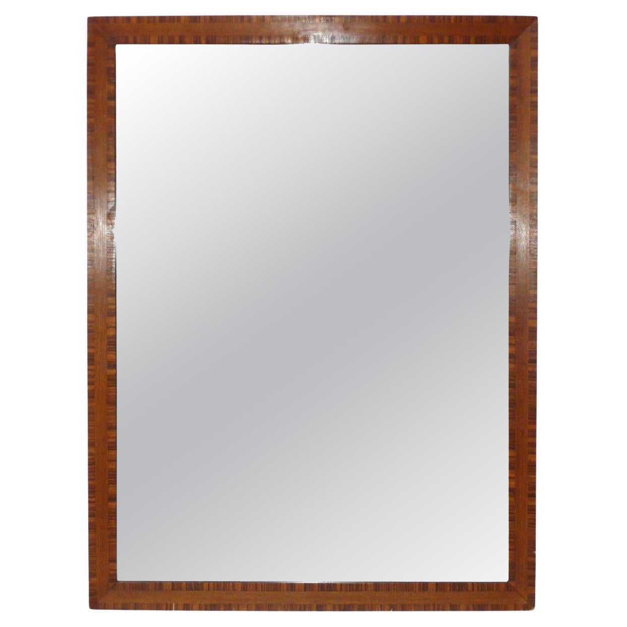 Specchio in palissandro foderato di bianco 41,5" H. x 31" L. in vendita