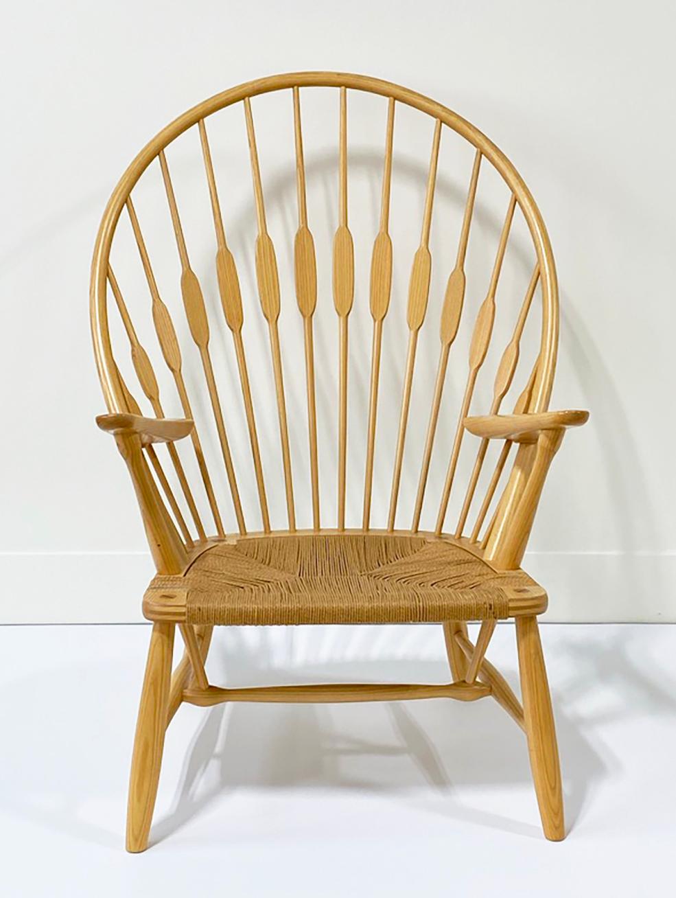 Clean PAIR von Hans Wegner Aschenbecher- Pfauenstühlen aus der Mitte des Jahrhunderts für Johannes Hansen im Angebot 3