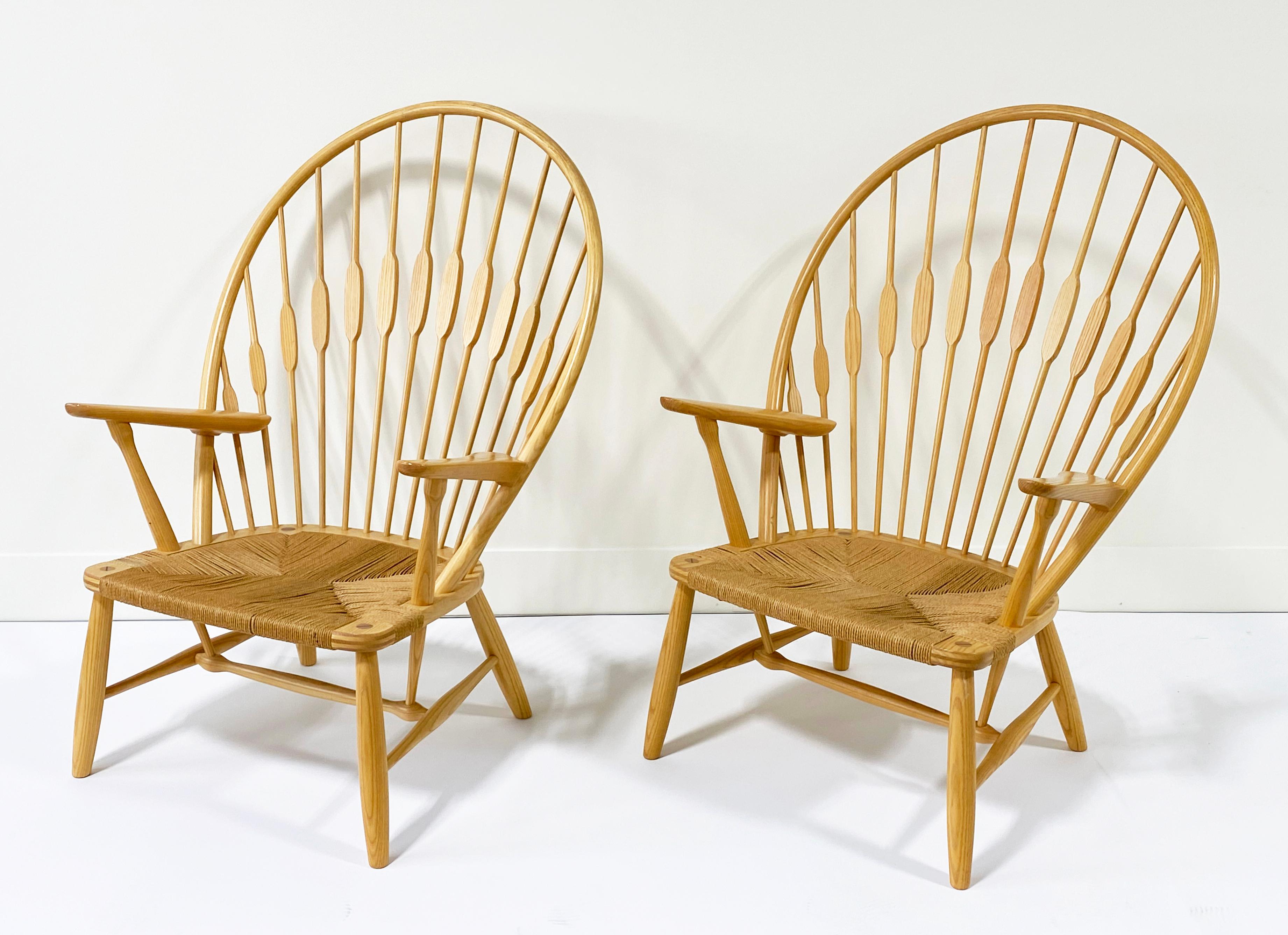 Clean PAIR von Hans Wegner Aschenbecher- Pfauenstühlen aus der Mitte des Jahrhunderts für Johannes Hansen im Angebot 4