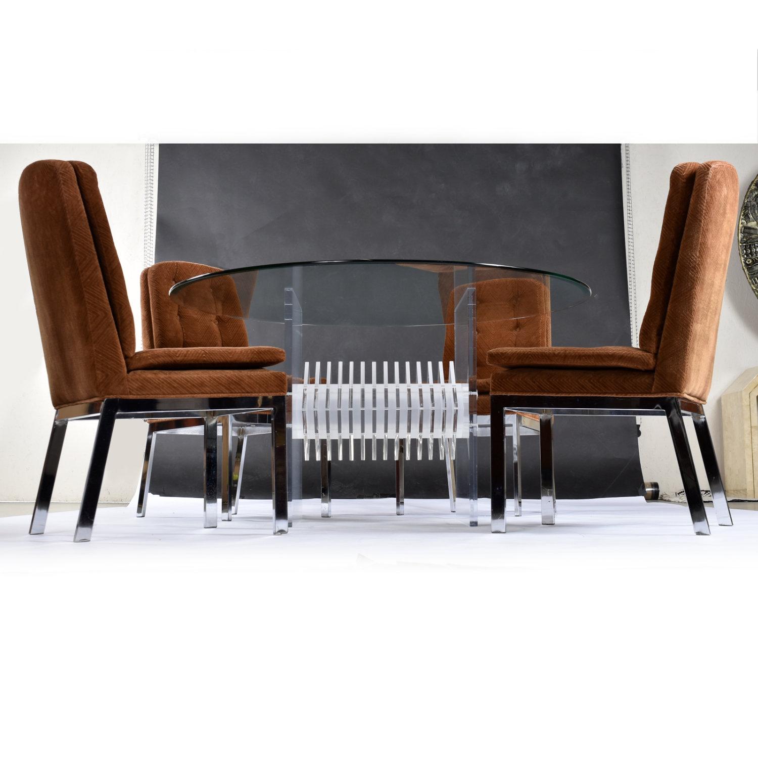 Mid-Century Modern Table de salle à manger à piédestal en acrylique Lucite clair avec verre rond et centre en prisme en vente
