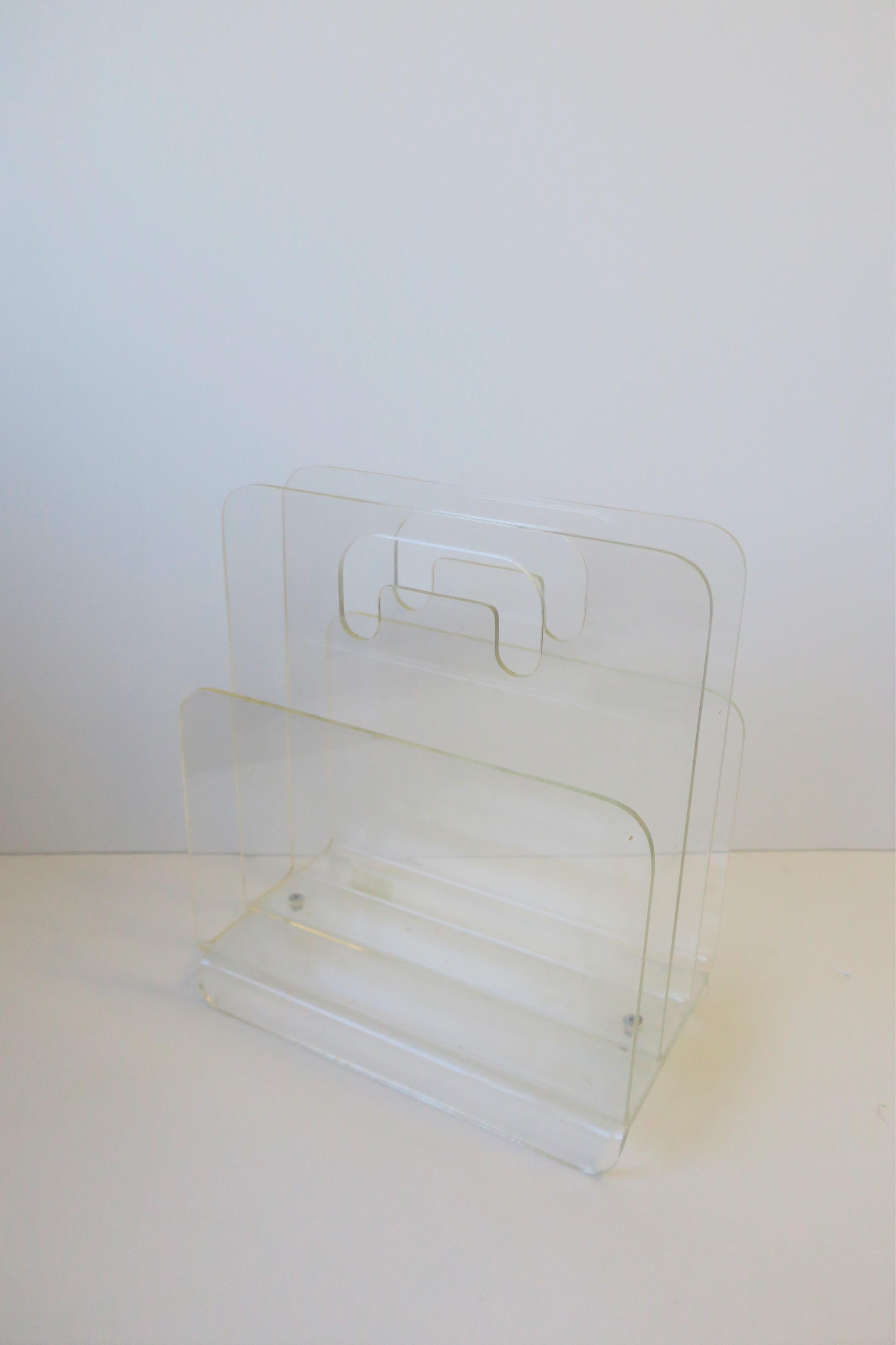 clear magazine holder