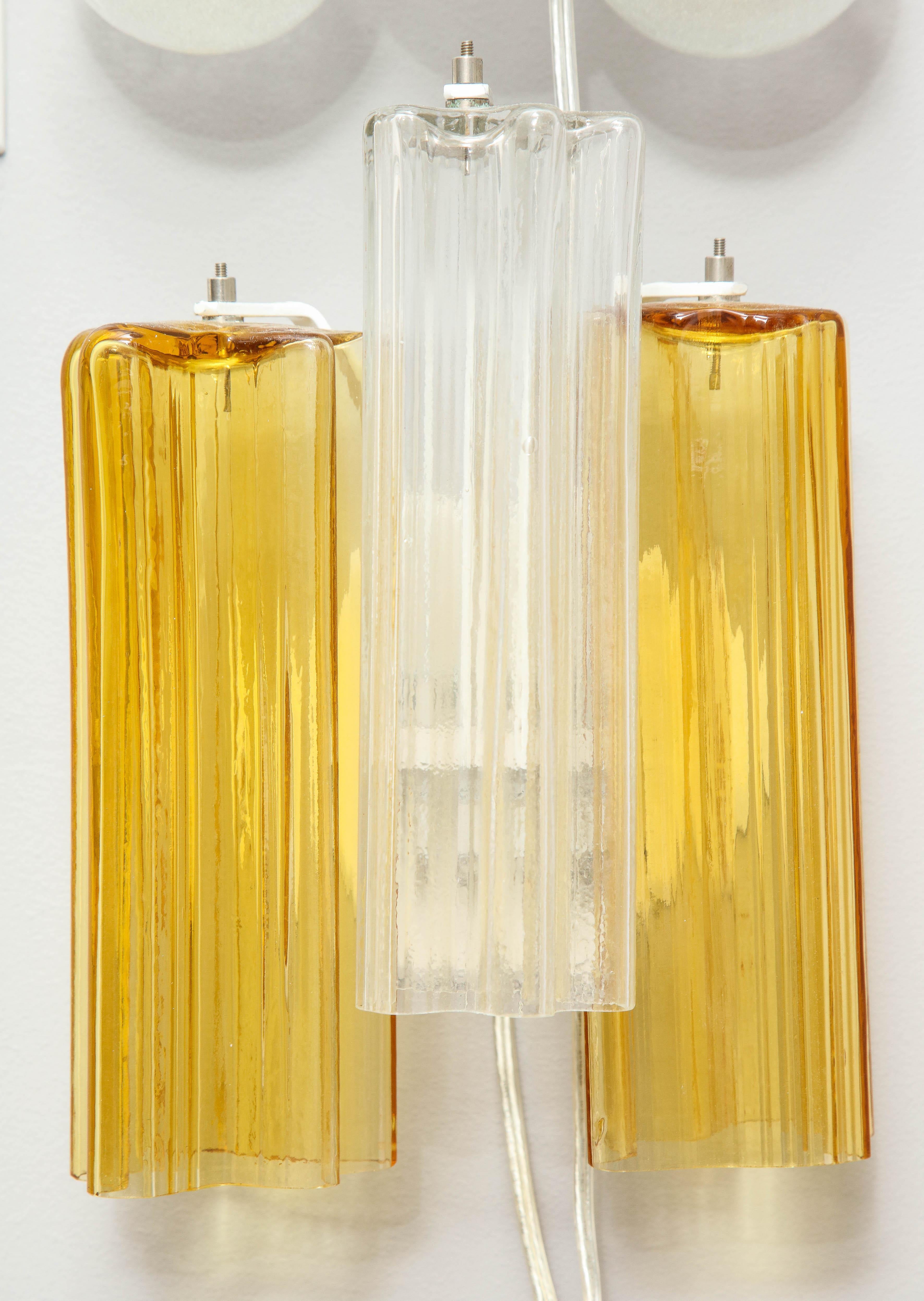 Single vintage clear and amber Venini Tronchi glass sconce. 1 light bulb socket on the sconce.