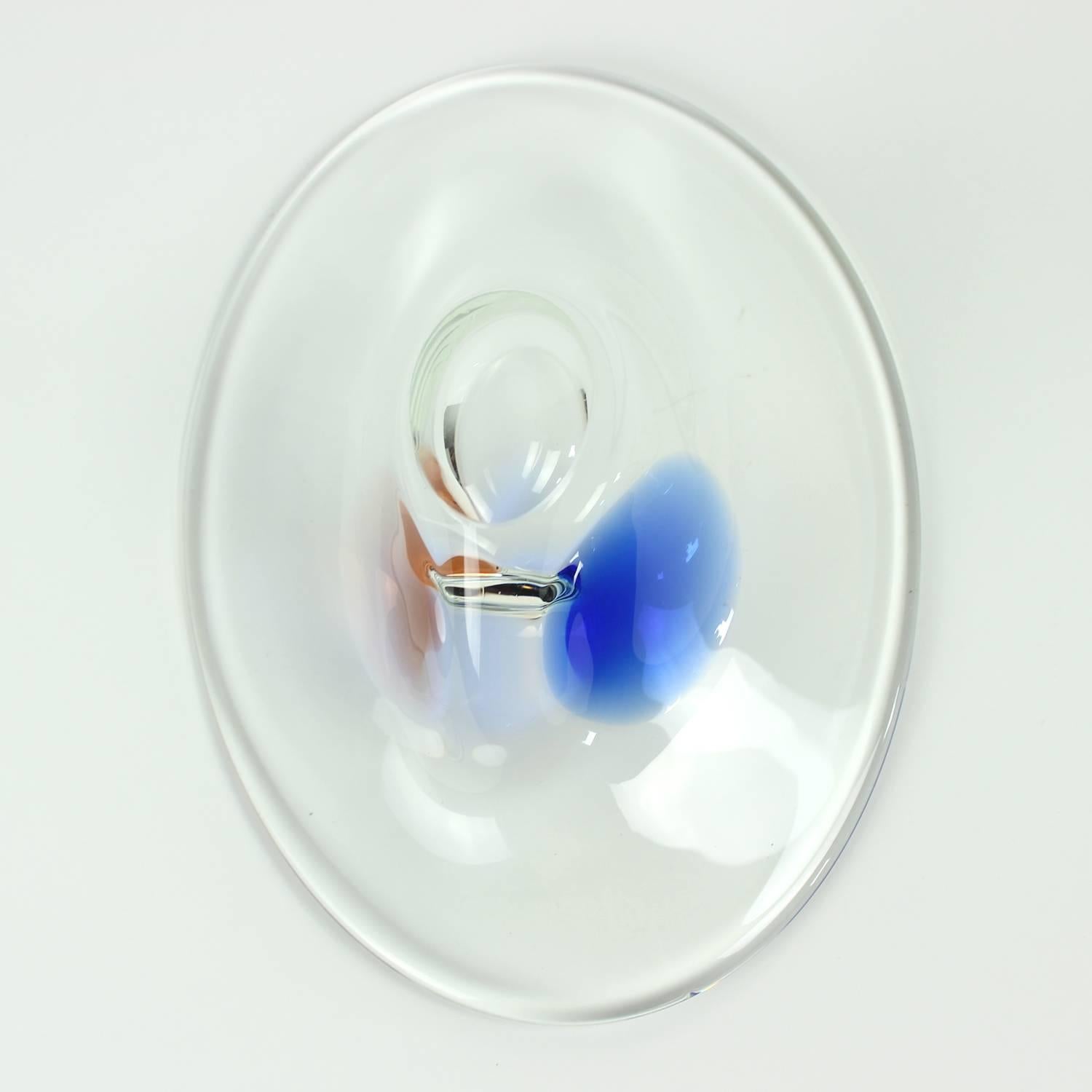 Clear and Blue Art Glass Bowl by Borocrystal, Czechoslovakia, circa 1960 For Sale 2