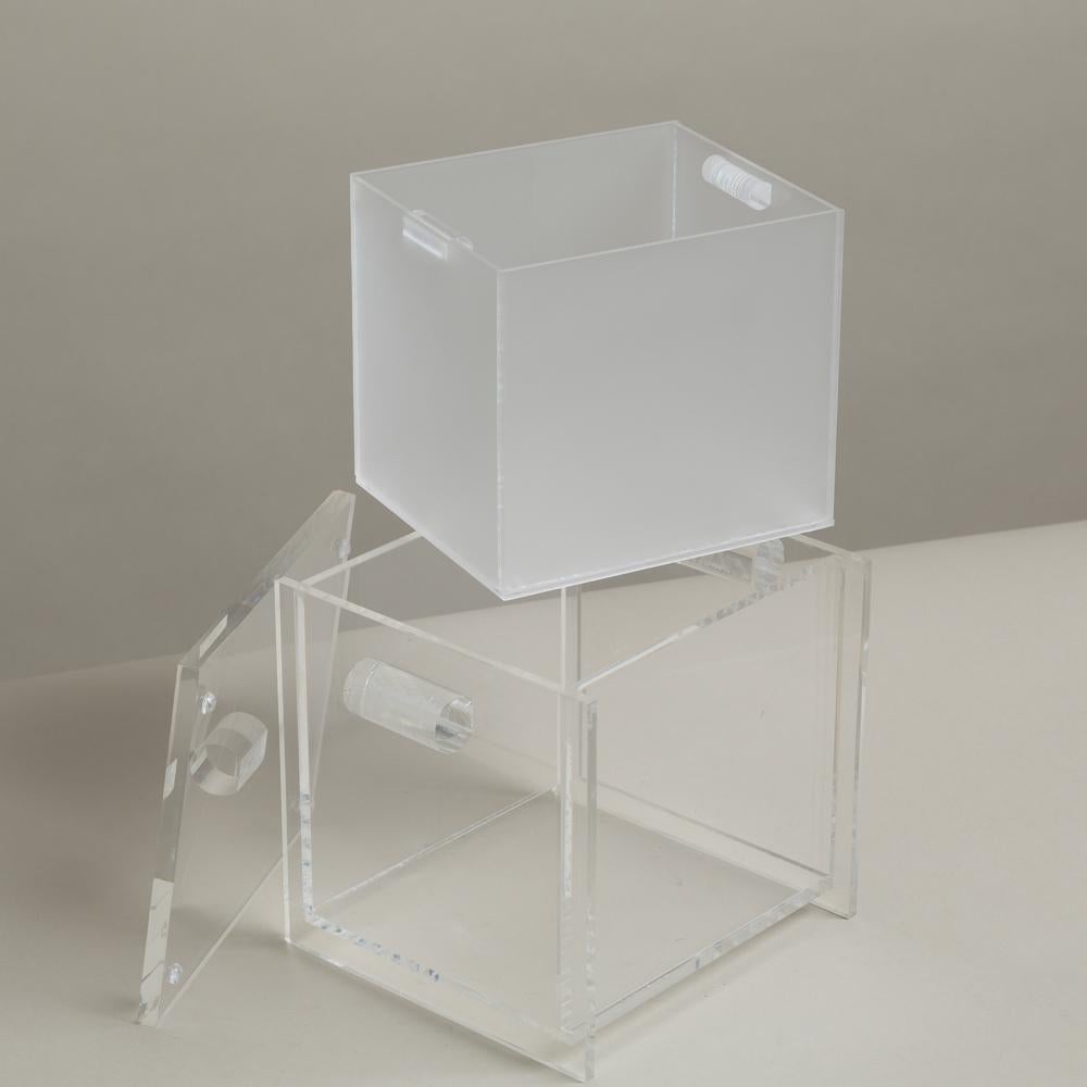 Late 20th Century Clear and Frosted Lucite Ice Bucket, American, 1970s For Sale