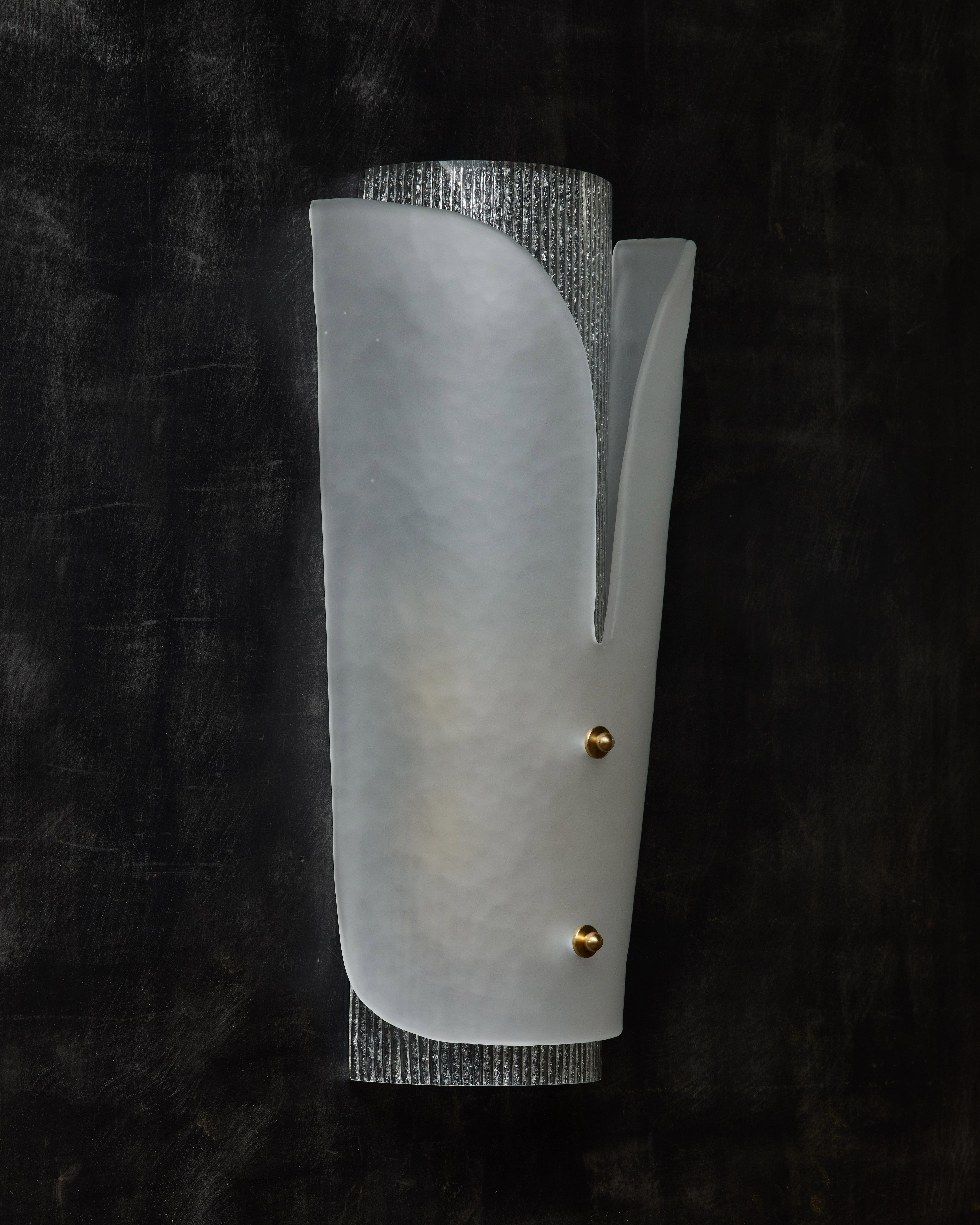 Modern Clear and Frosted Textured Murano Glass Wall Sconces For Sale