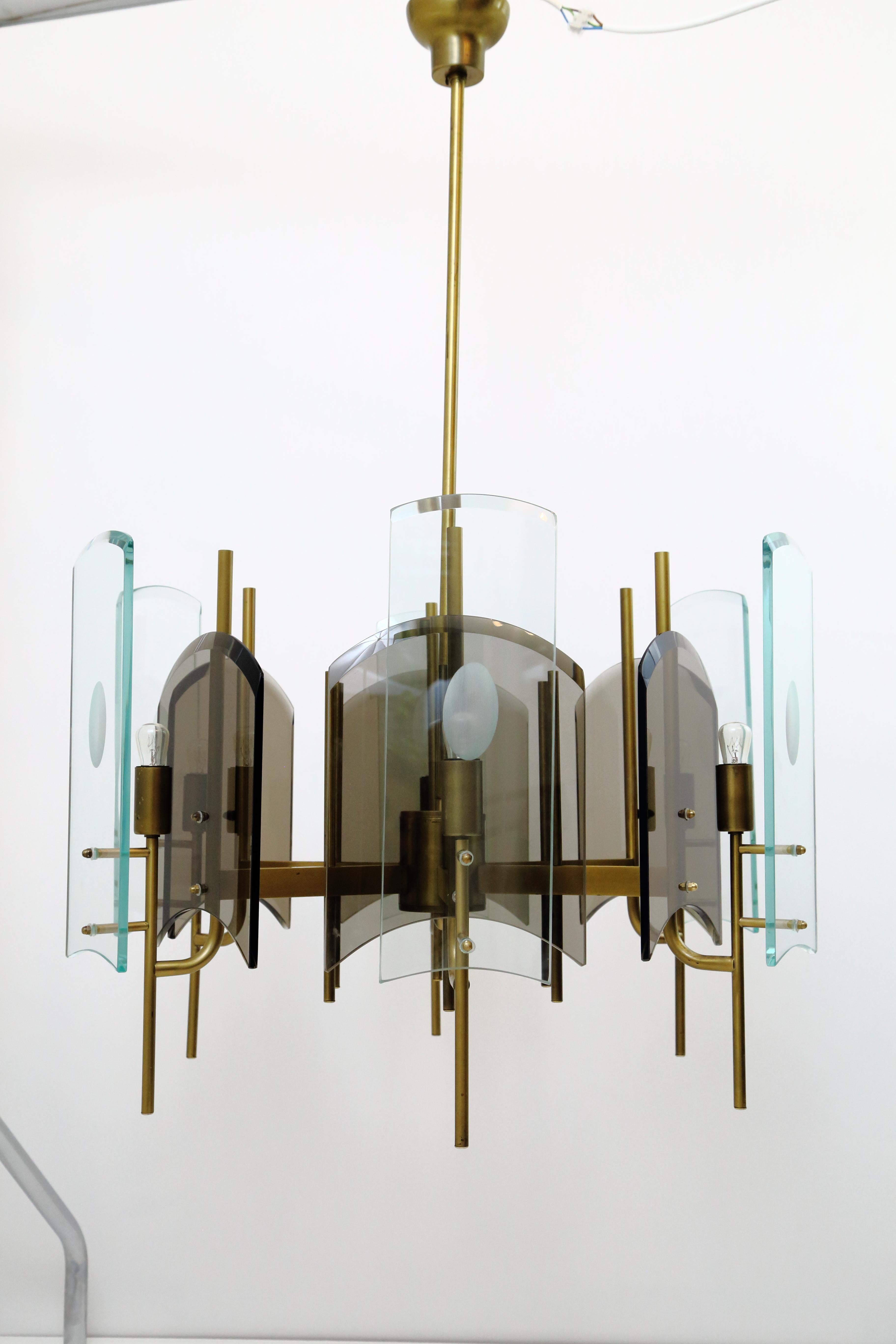 Mid-Century Modern Clear and Fumé Glass Cristal Art Chandelier, Italy, circa 1960