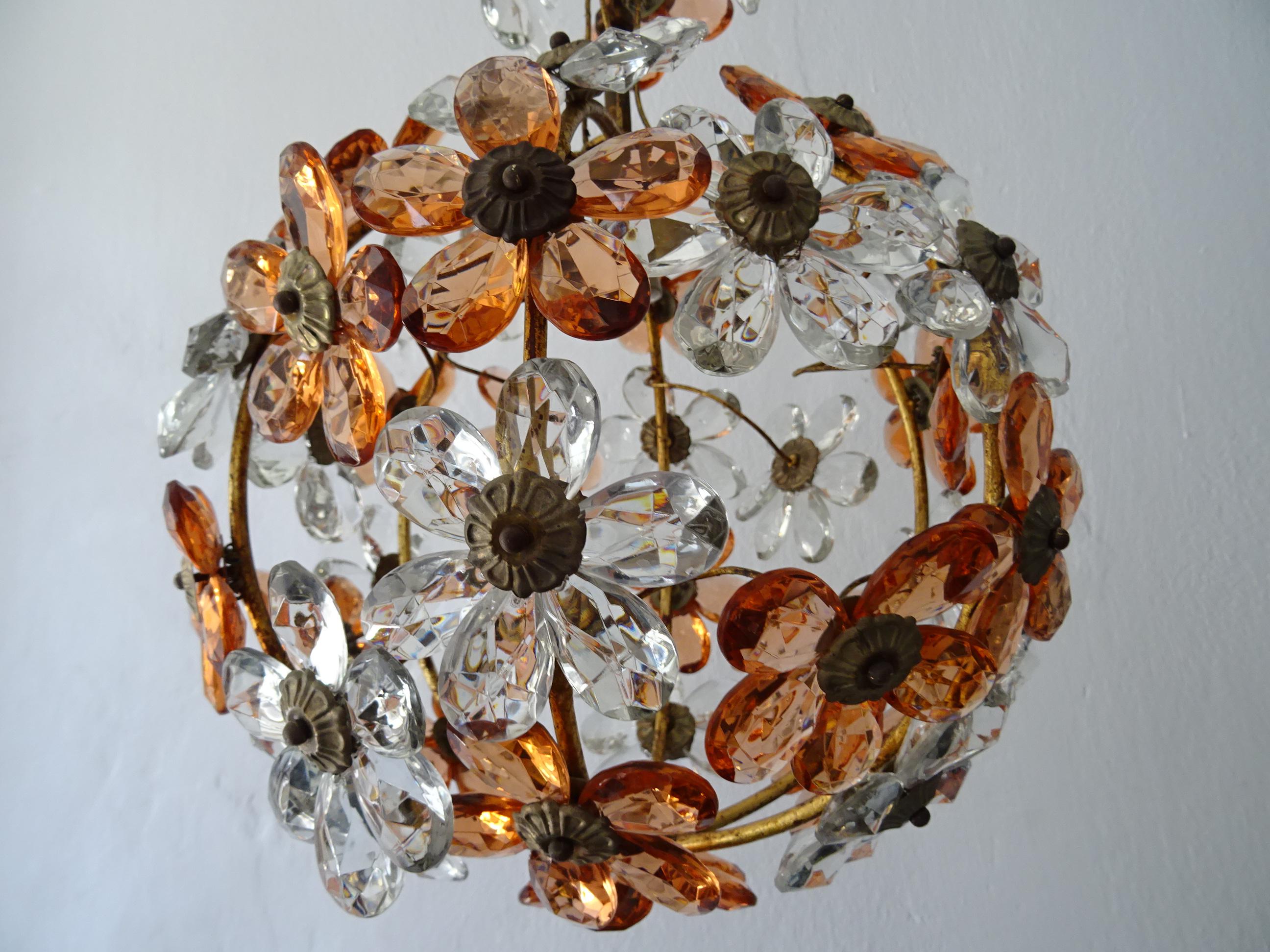 French Clear and Peach Crystal Flowers Maison Baguès Style Chandelier, c 1920 For Sale