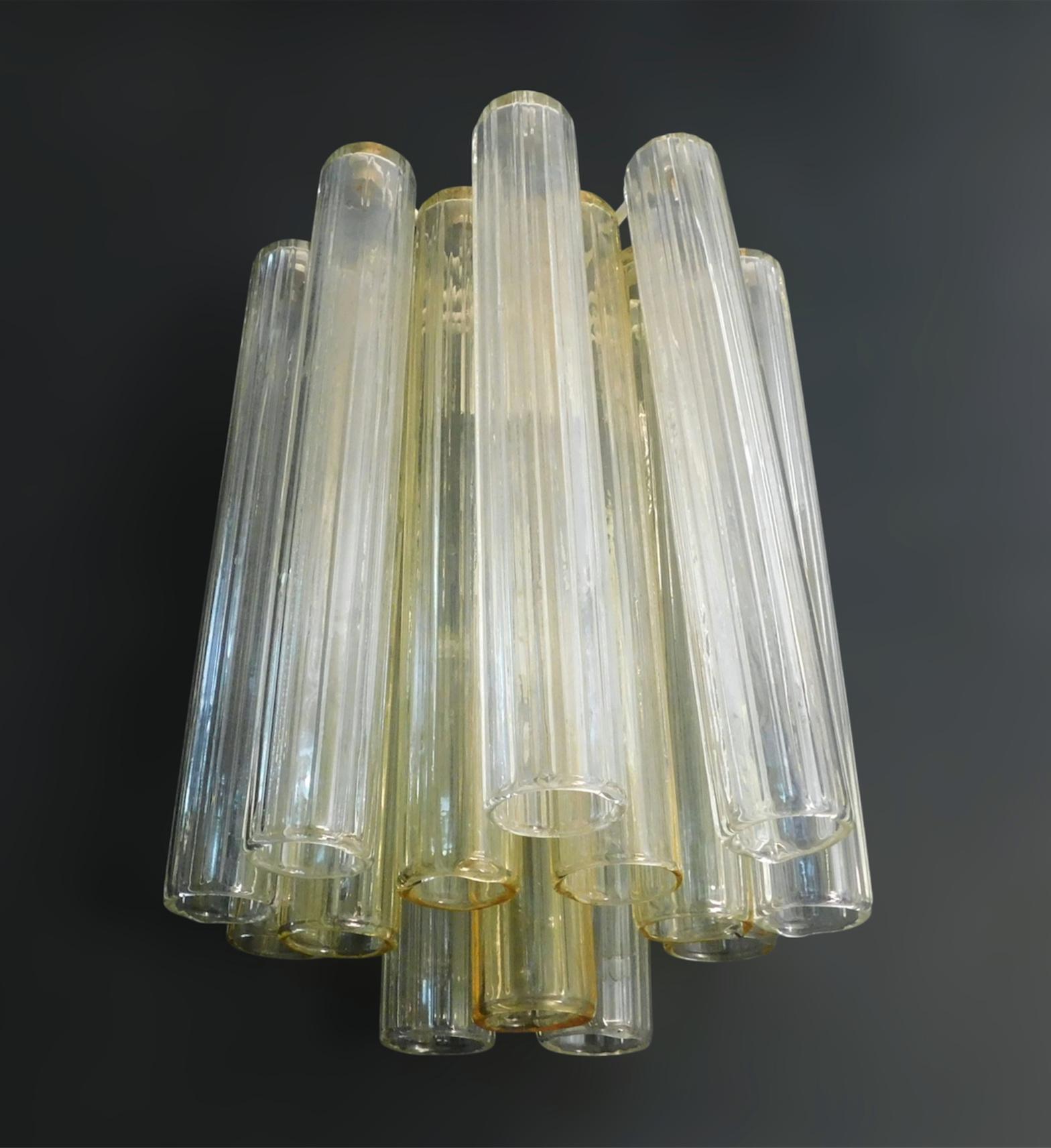 Aplique de Tubos de Murano Transparentes y Amarillos, 5 Disponibles Moderno de mediados de siglo en venta