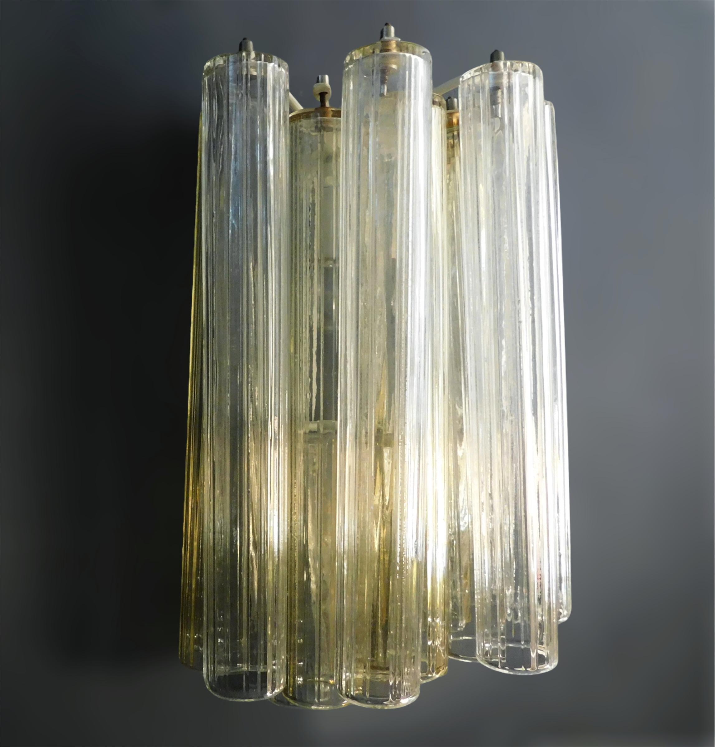 Aplique de Tubos de Murano Transparentes y Amarillos, 5 Disponibles siglo XX en venta